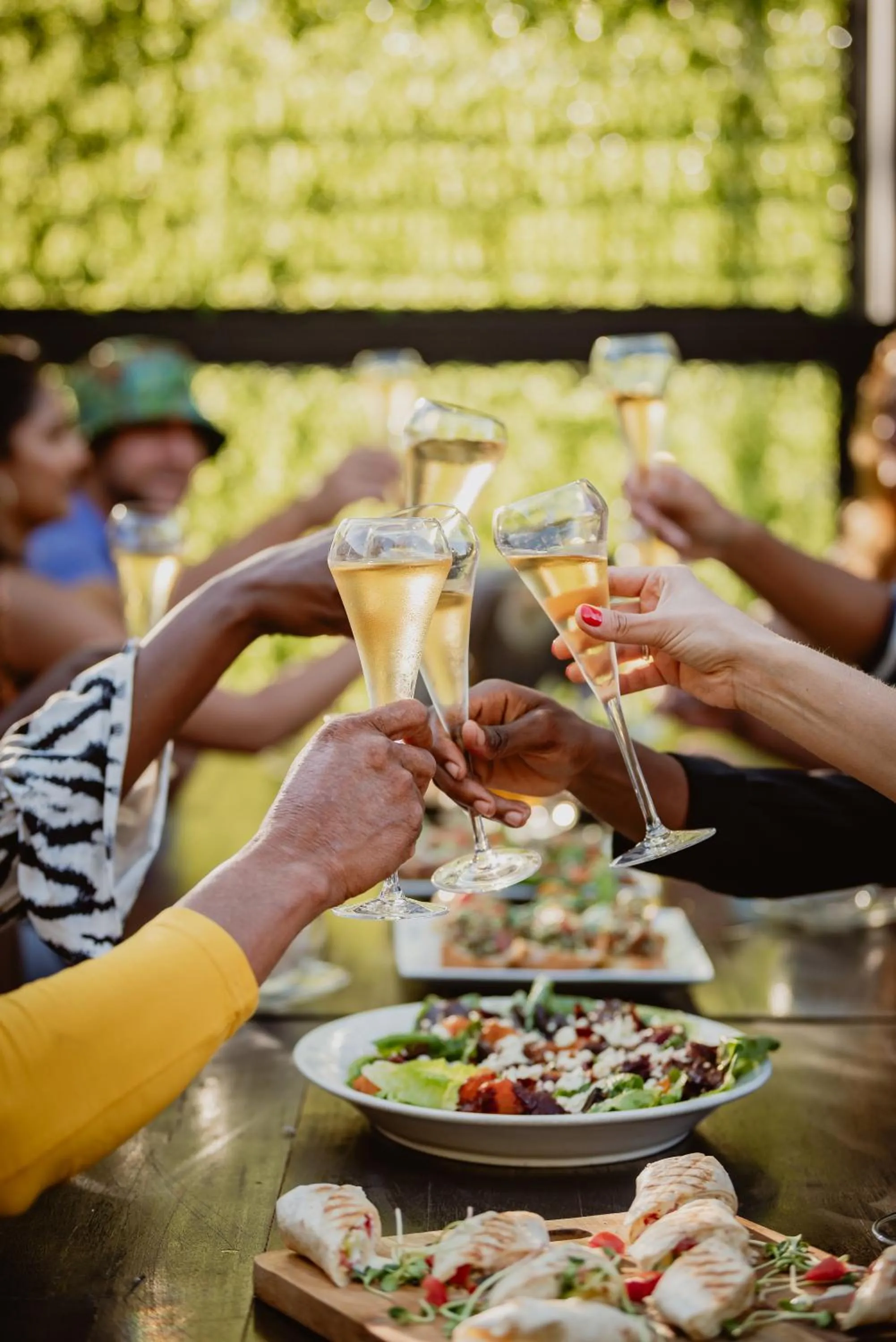 Restaurant/places to eat in Cargo88 Hotel