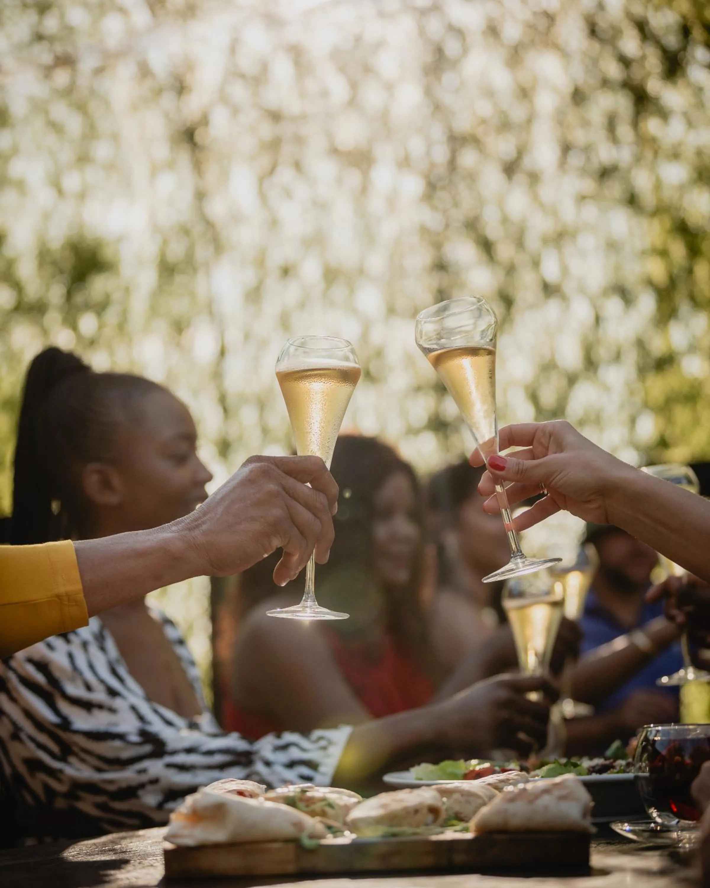 Restaurant/places to eat in Cargo88 Hotel