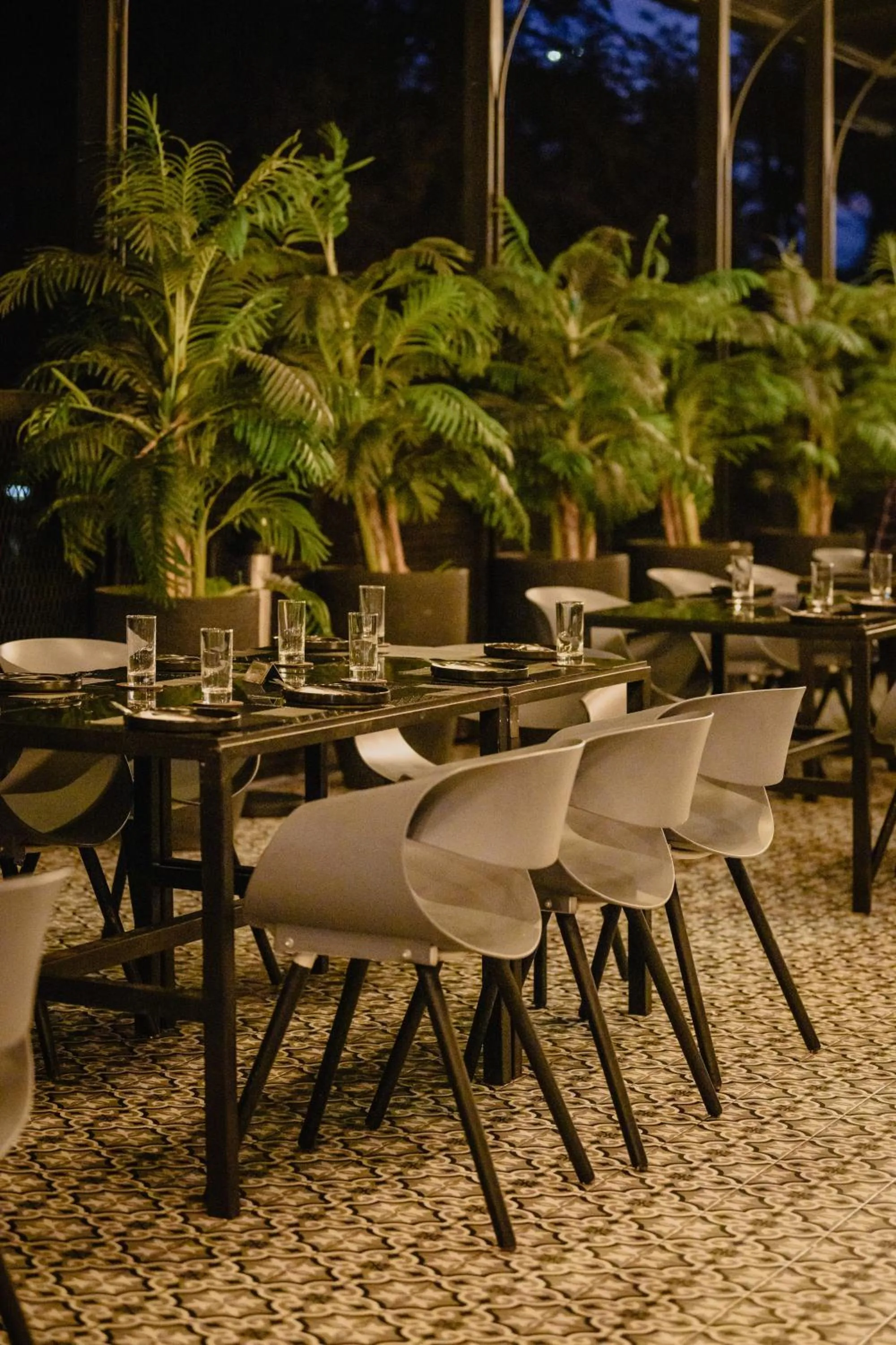 Restaurant/places to eat in Cargo88 Hotel