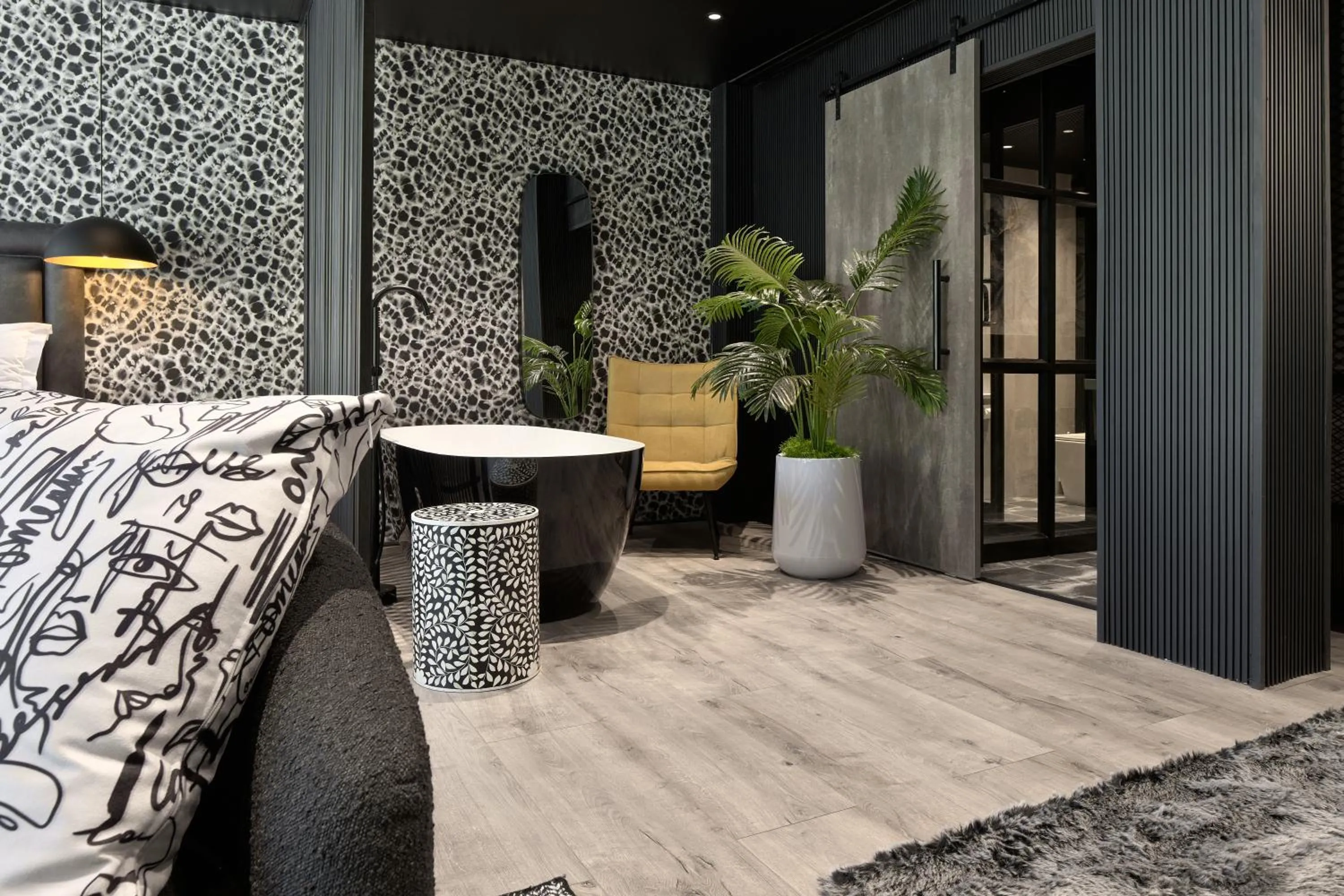 Living room in Cargo88 Hotel