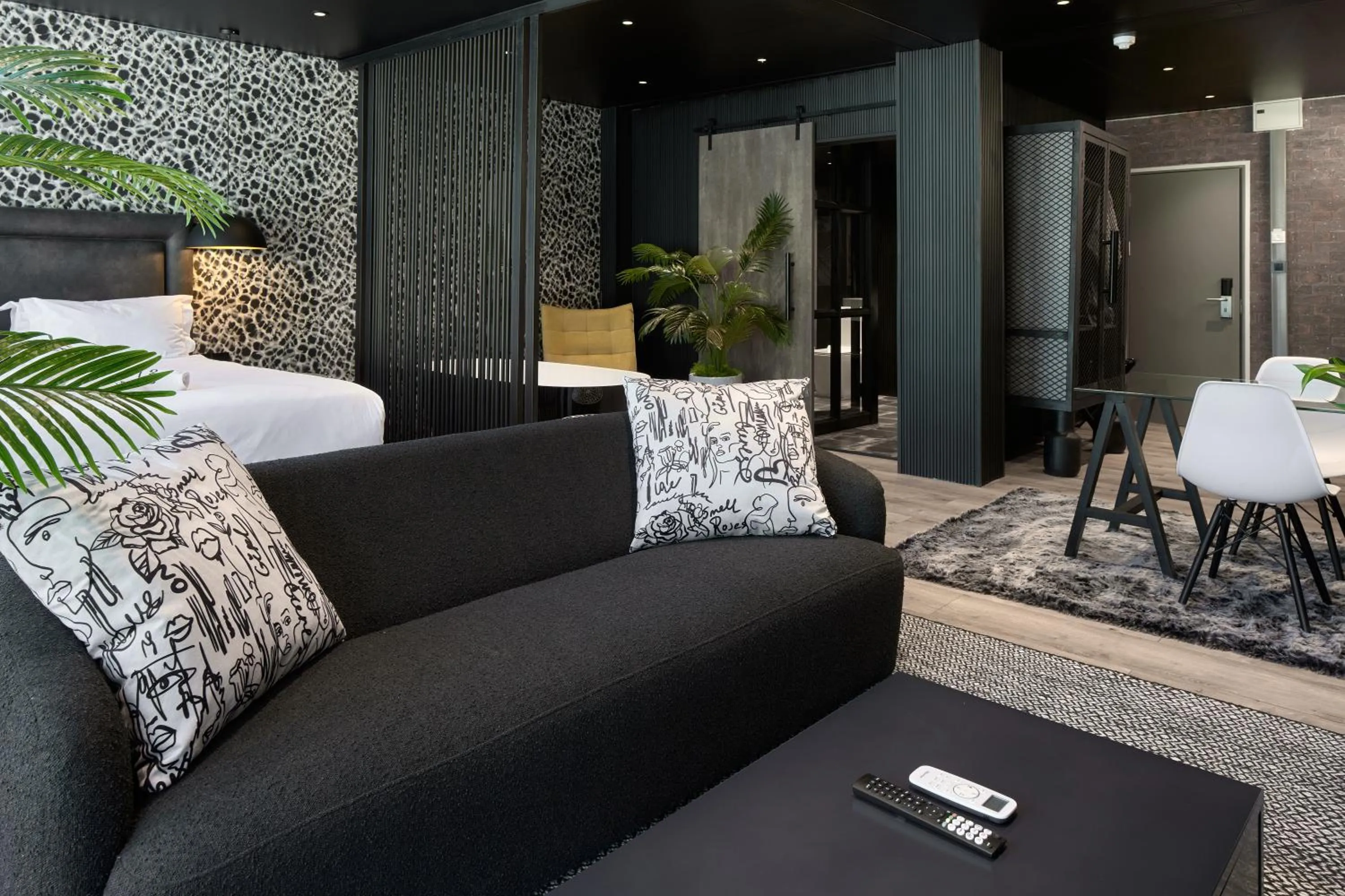 Photo of the whole room in Cargo88 Hotel