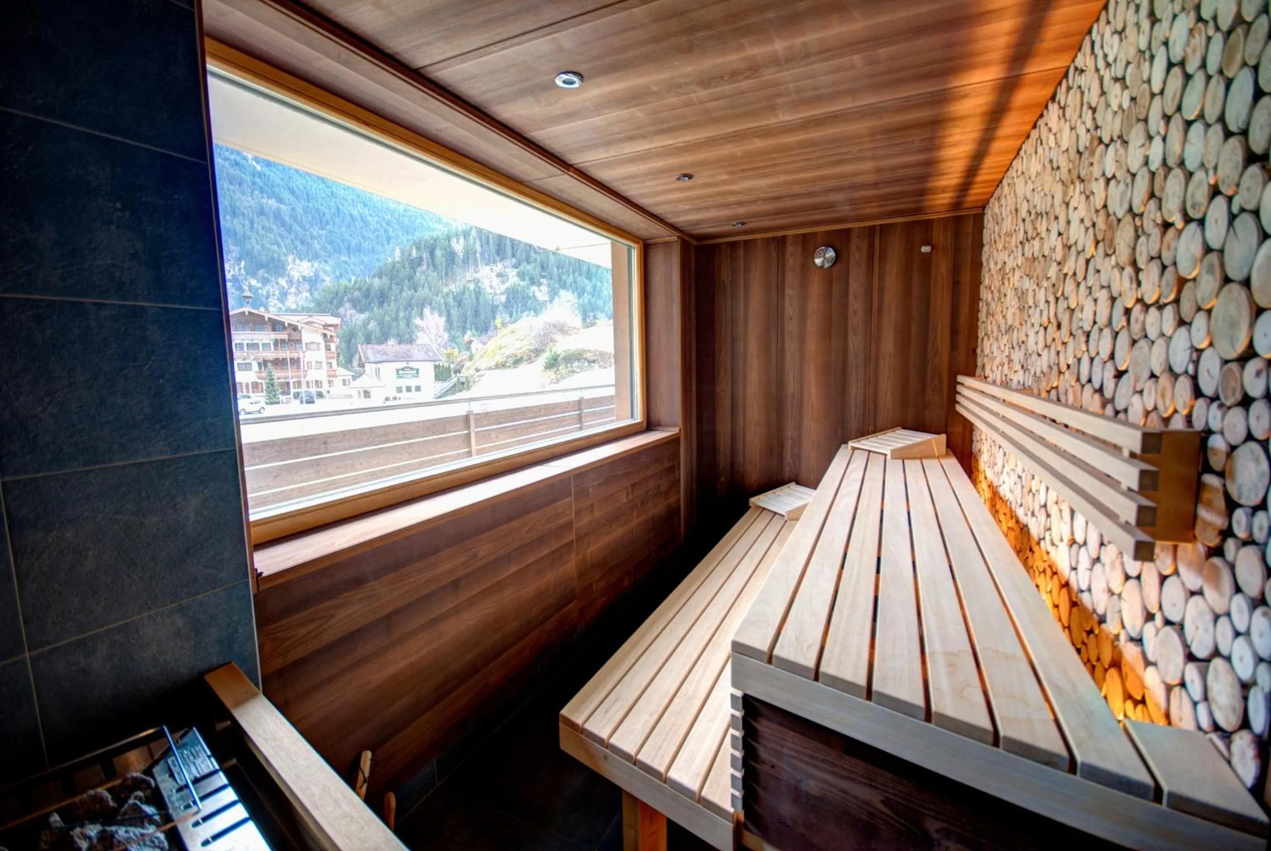 Sauna, Bed in Mountain Resort M&M
