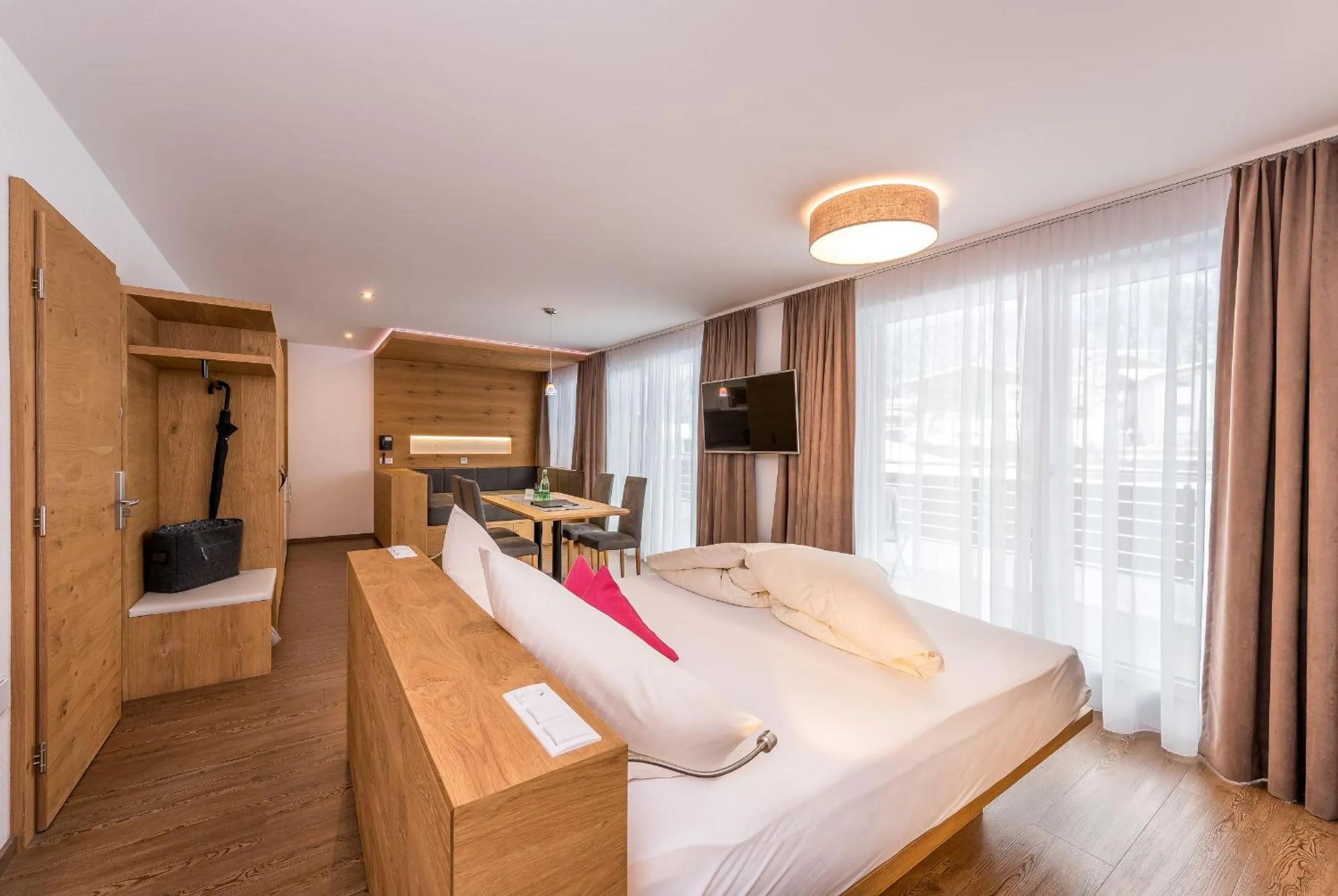 Bedroom, Bed in Mountain Resort M&M