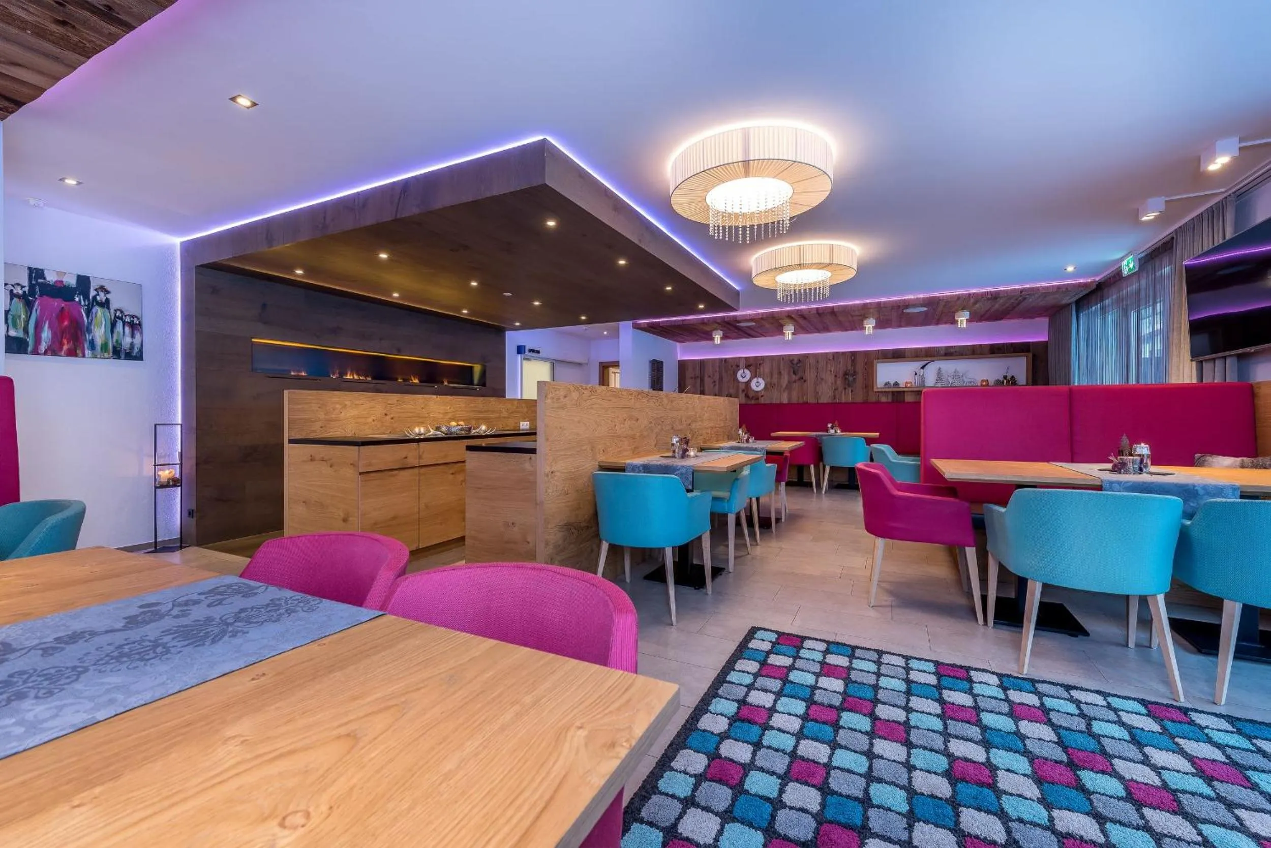 Restaurant/places to eat in Mountain Resort M&M