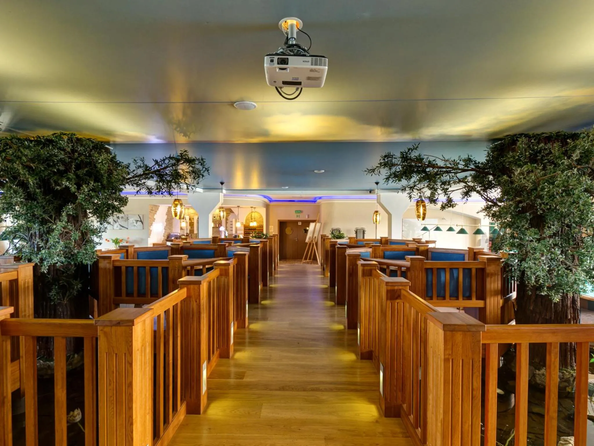 Restaurant/places to eat in Hotel Olimp Business & Spa
