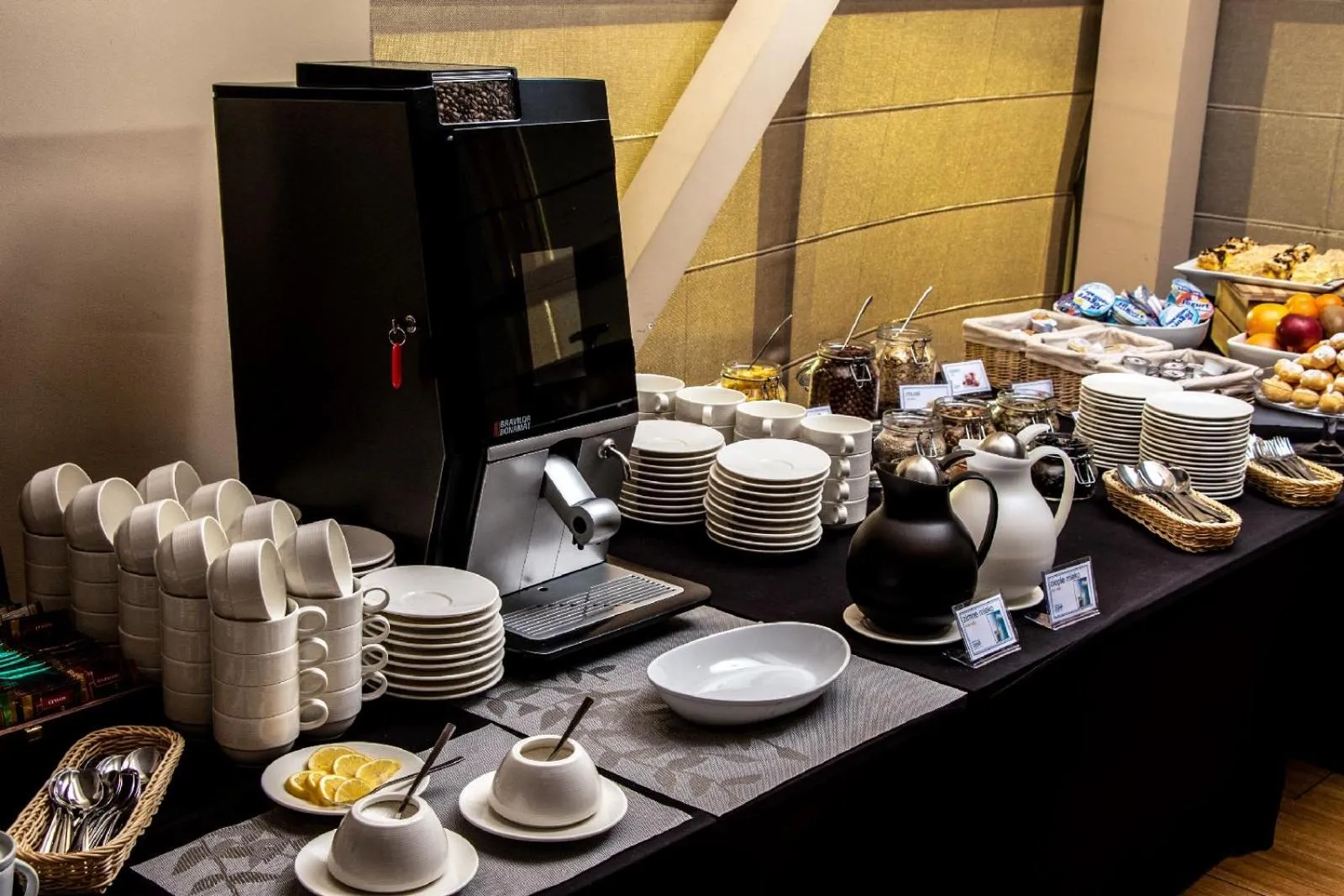Breakfast in Hotel Olimp Business & Spa