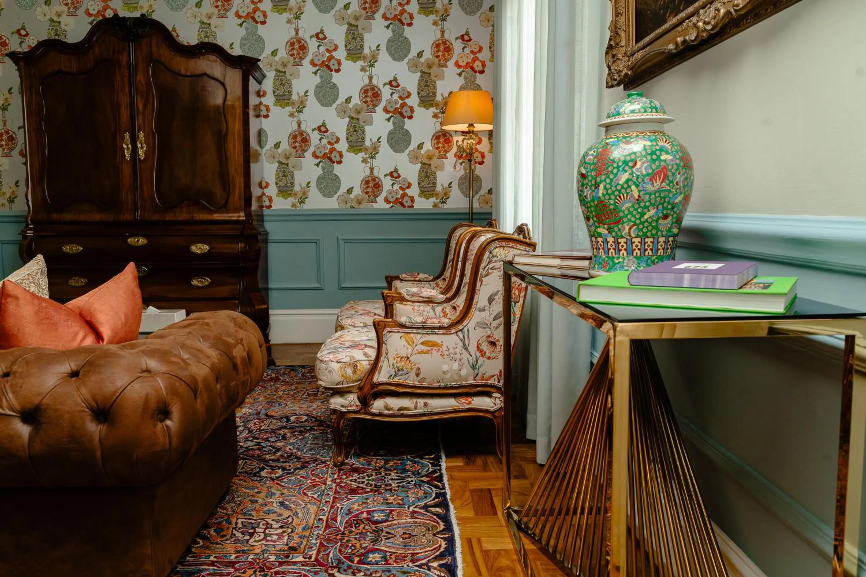 Living room in The Monarch Hotel