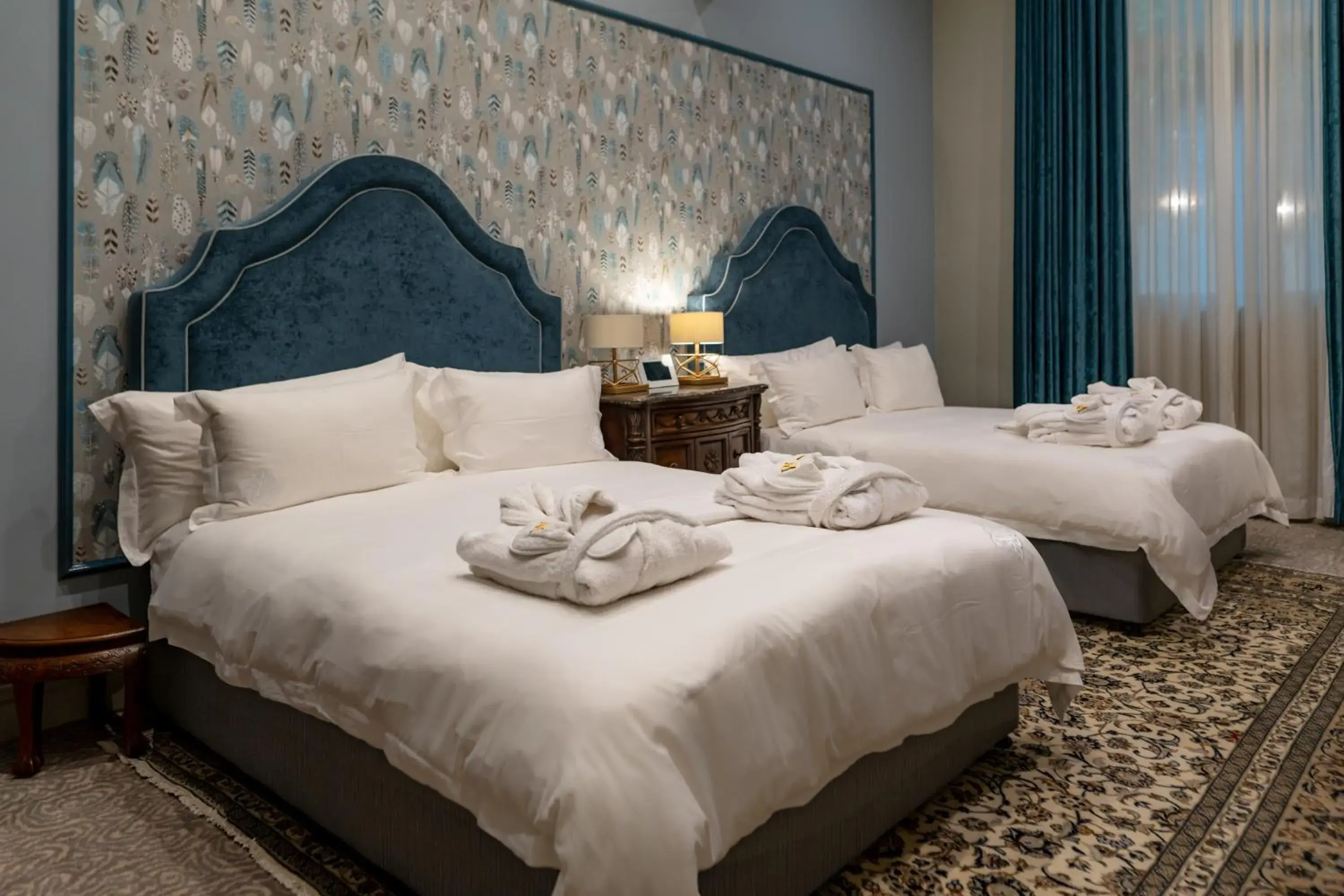 Deluxe Family Room in The Monarch Hotel Deluxe Family Room in The Monarch Hotel