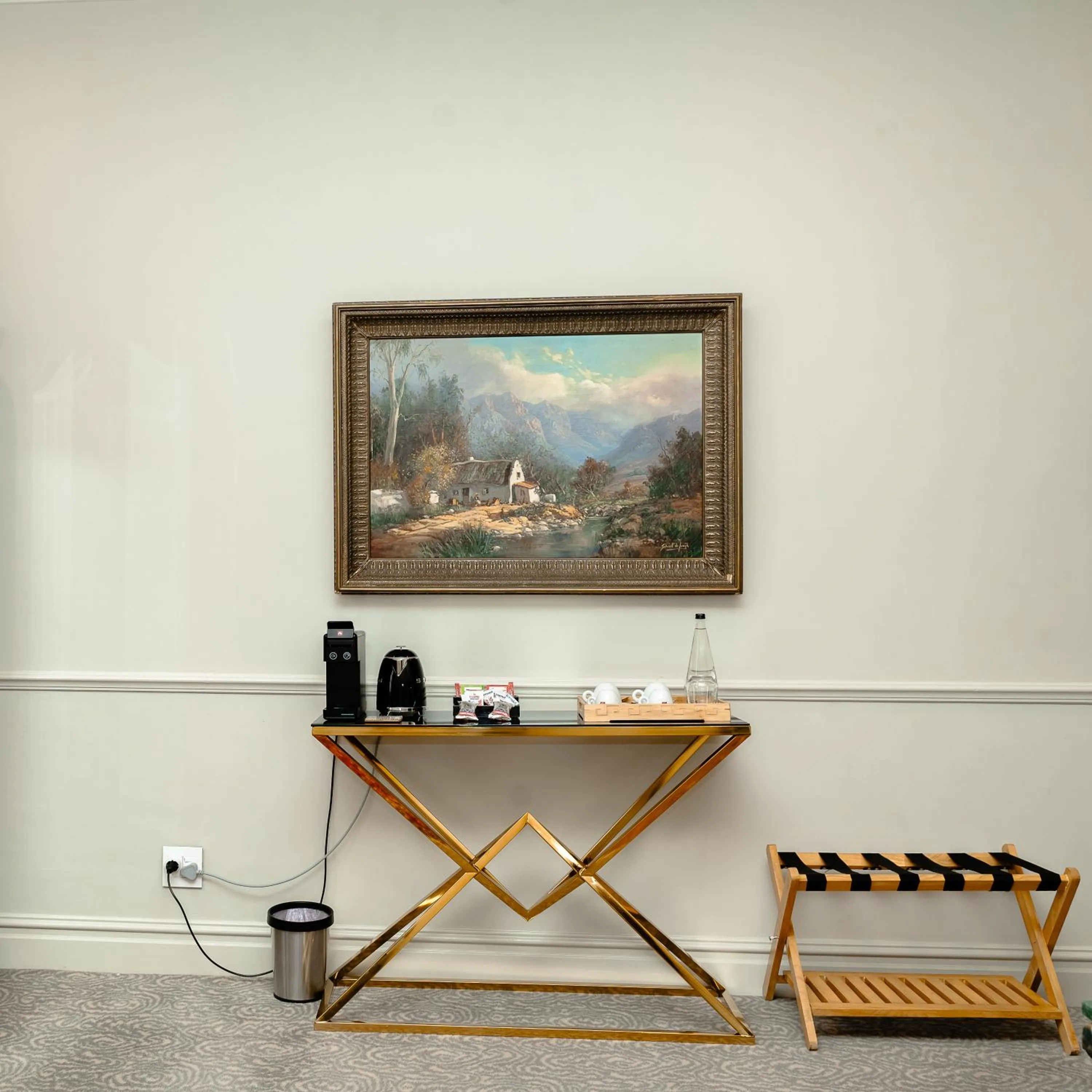 Coffee/tea facilities in The Monarch Hotel