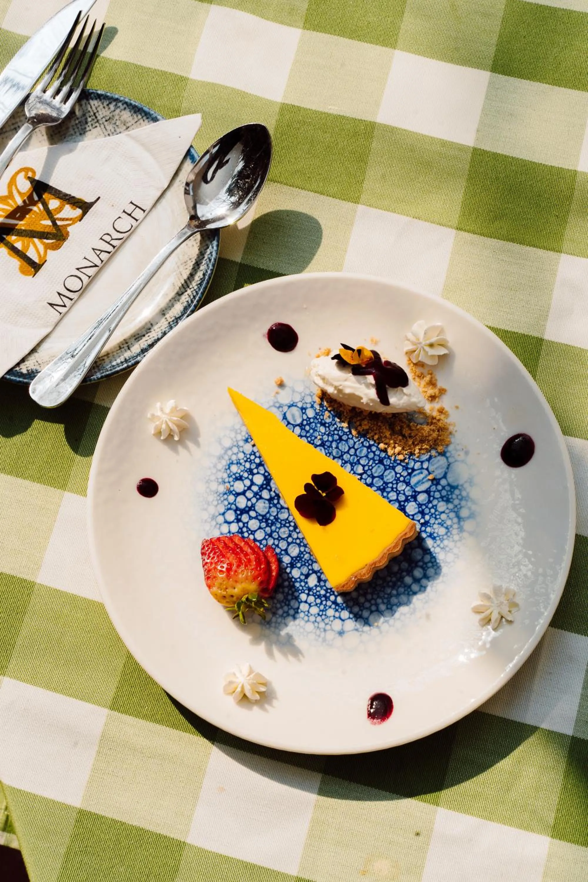 Food and drinks in The Monarch Hotel