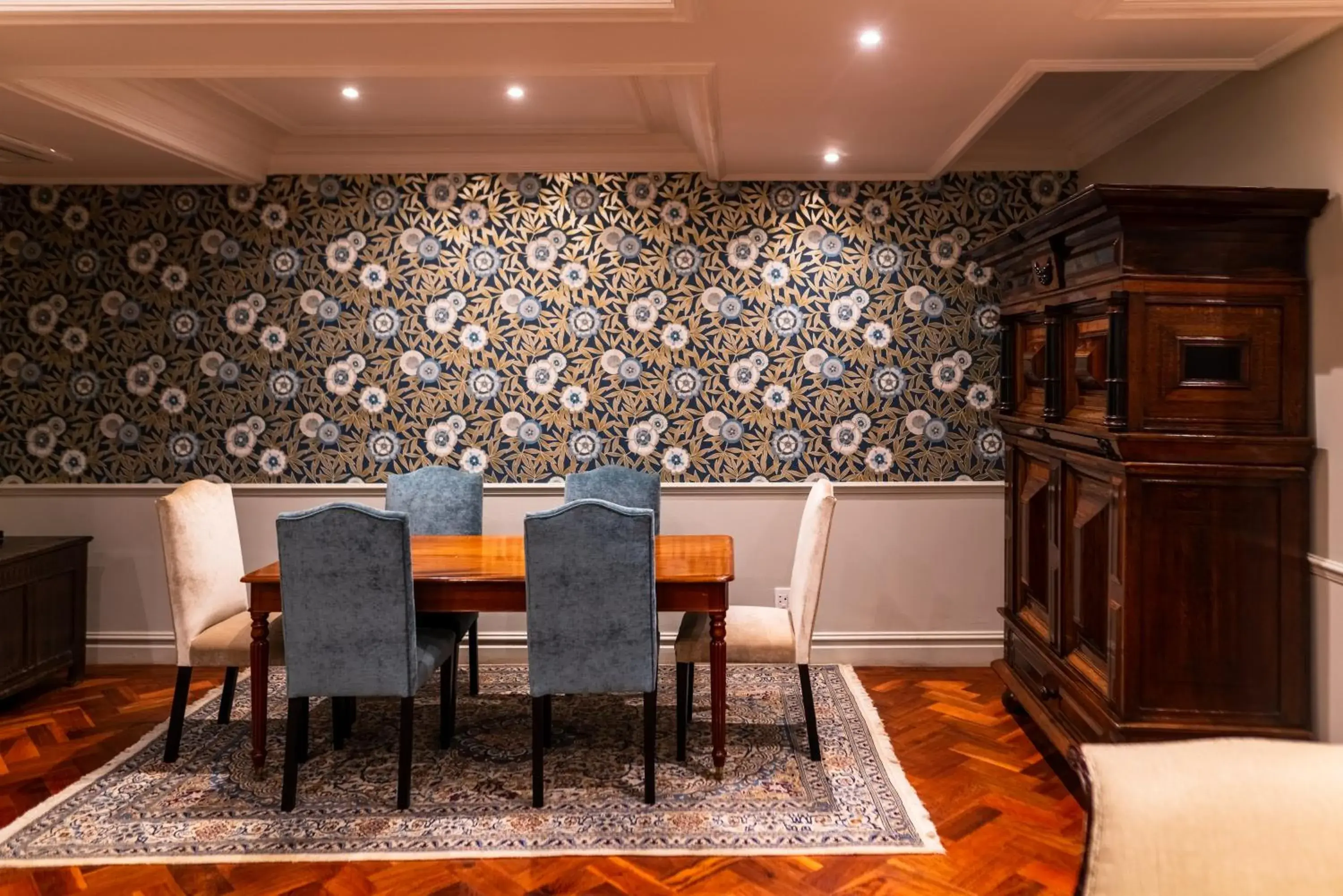 Suite in The Monarch Hotel Suite in The Monarch Hotel