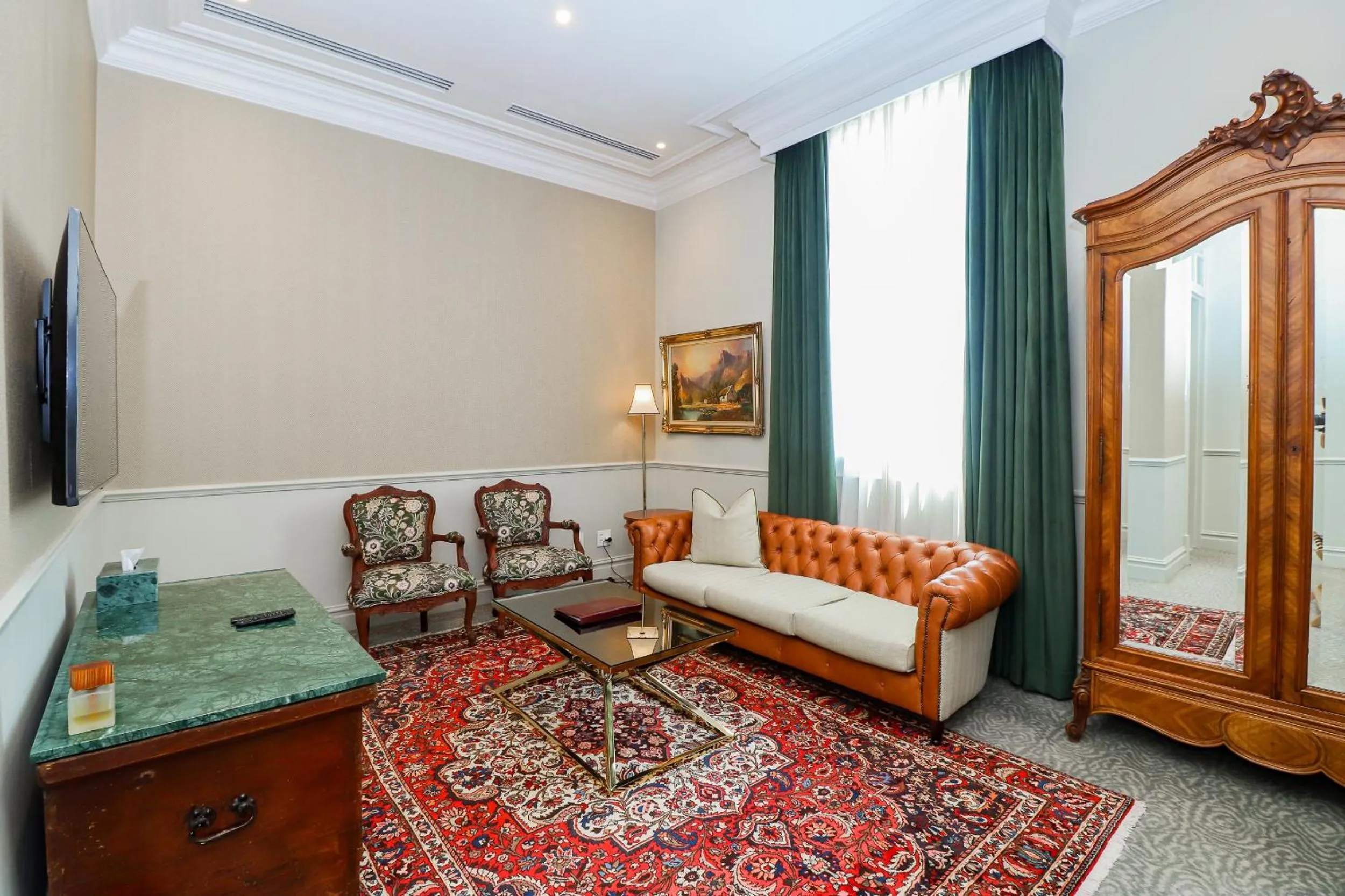 TV and multimedia in The Monarch Hotel