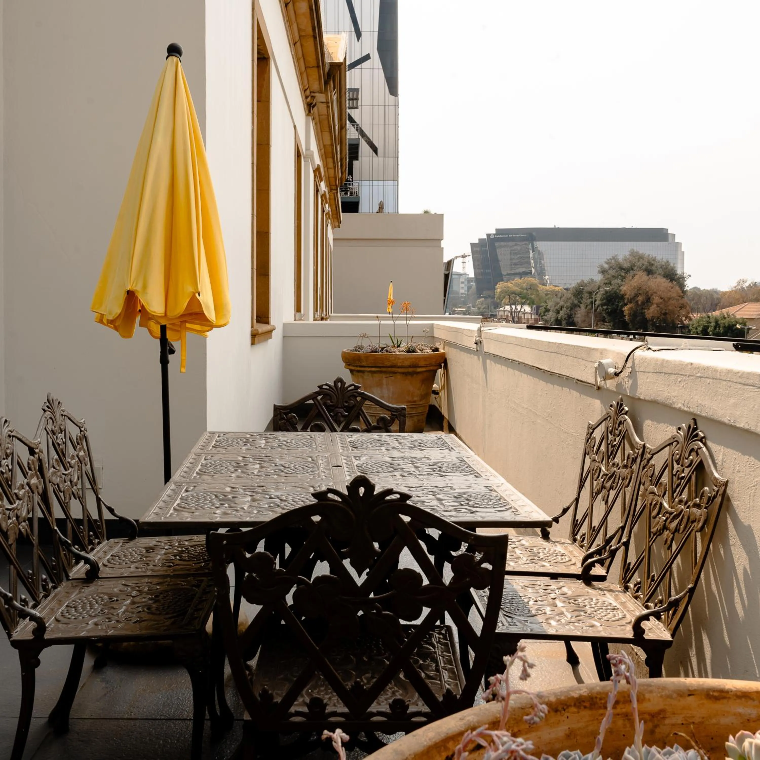Patio in The Monarch Hotel