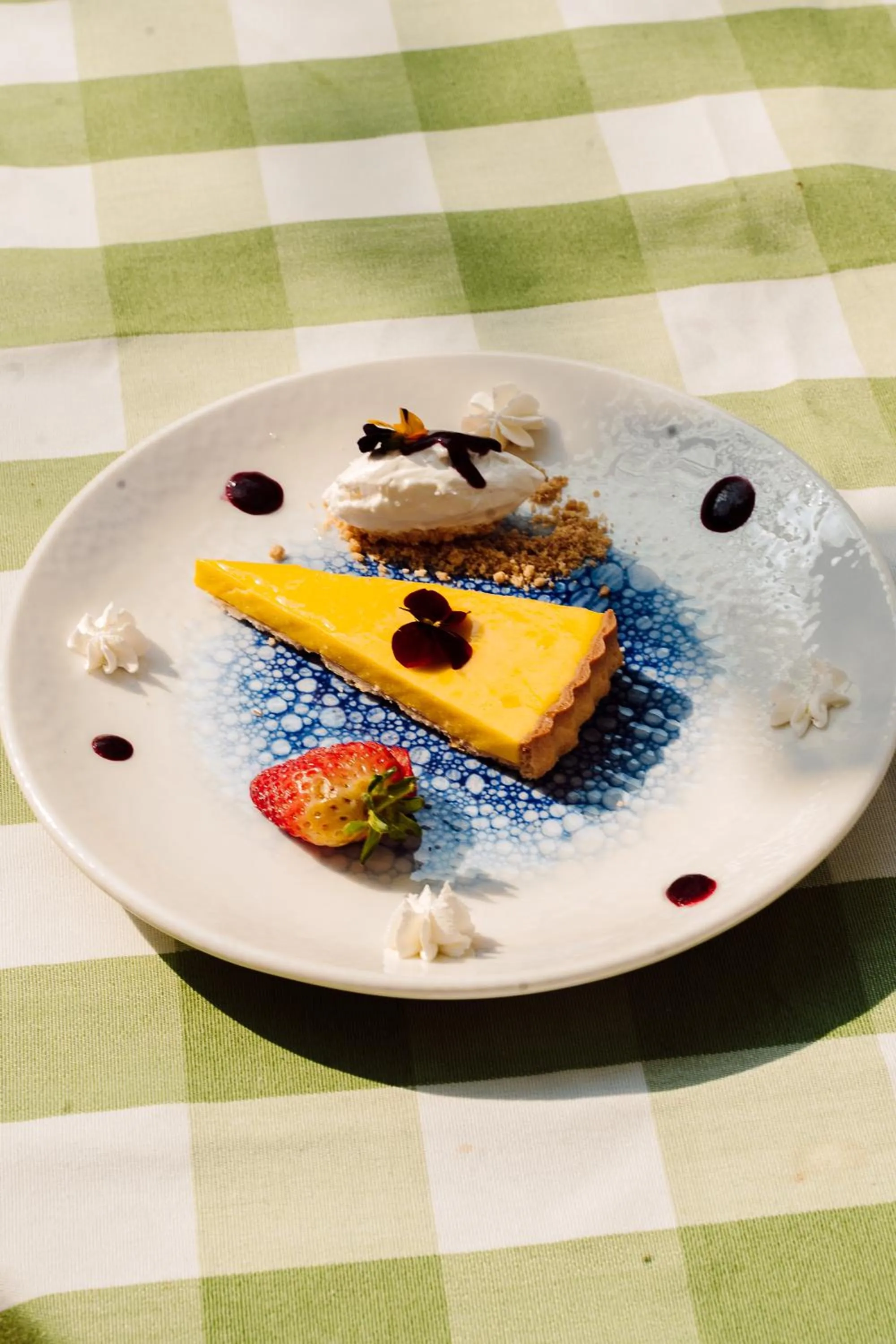 Food and drinks in The Monarch Hotel