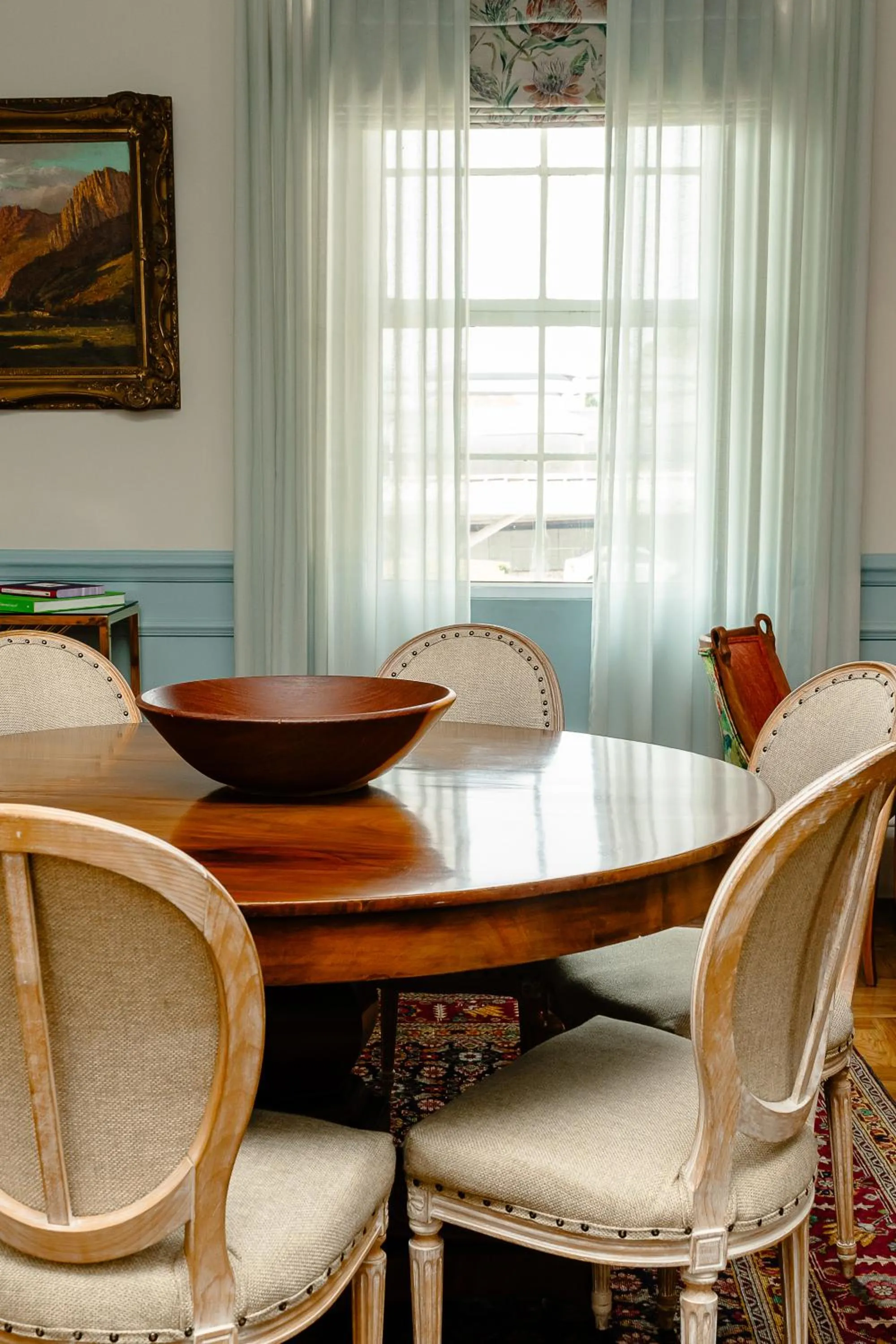 Living room in The Monarch Hotel