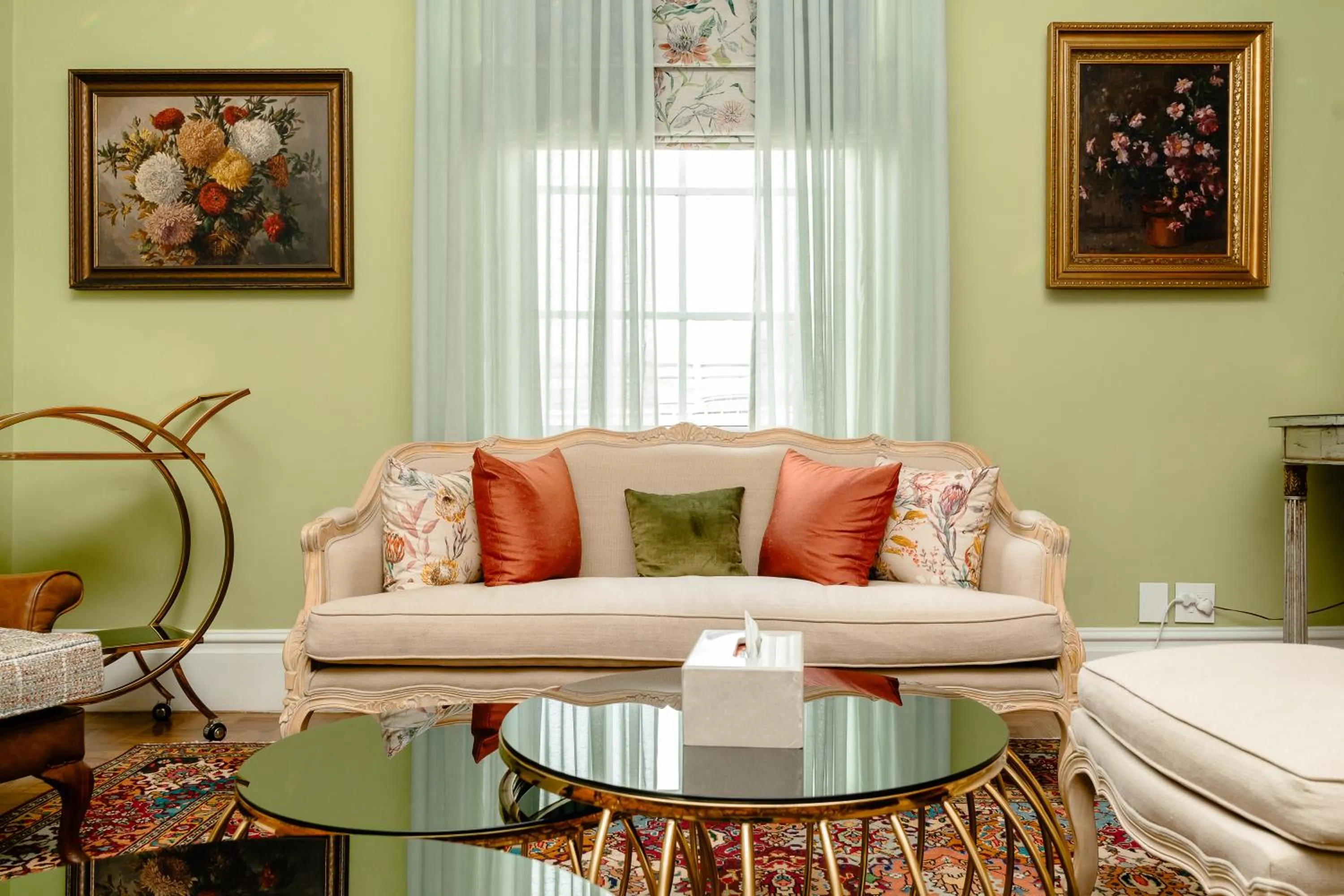 Living room in The Monarch Hotel