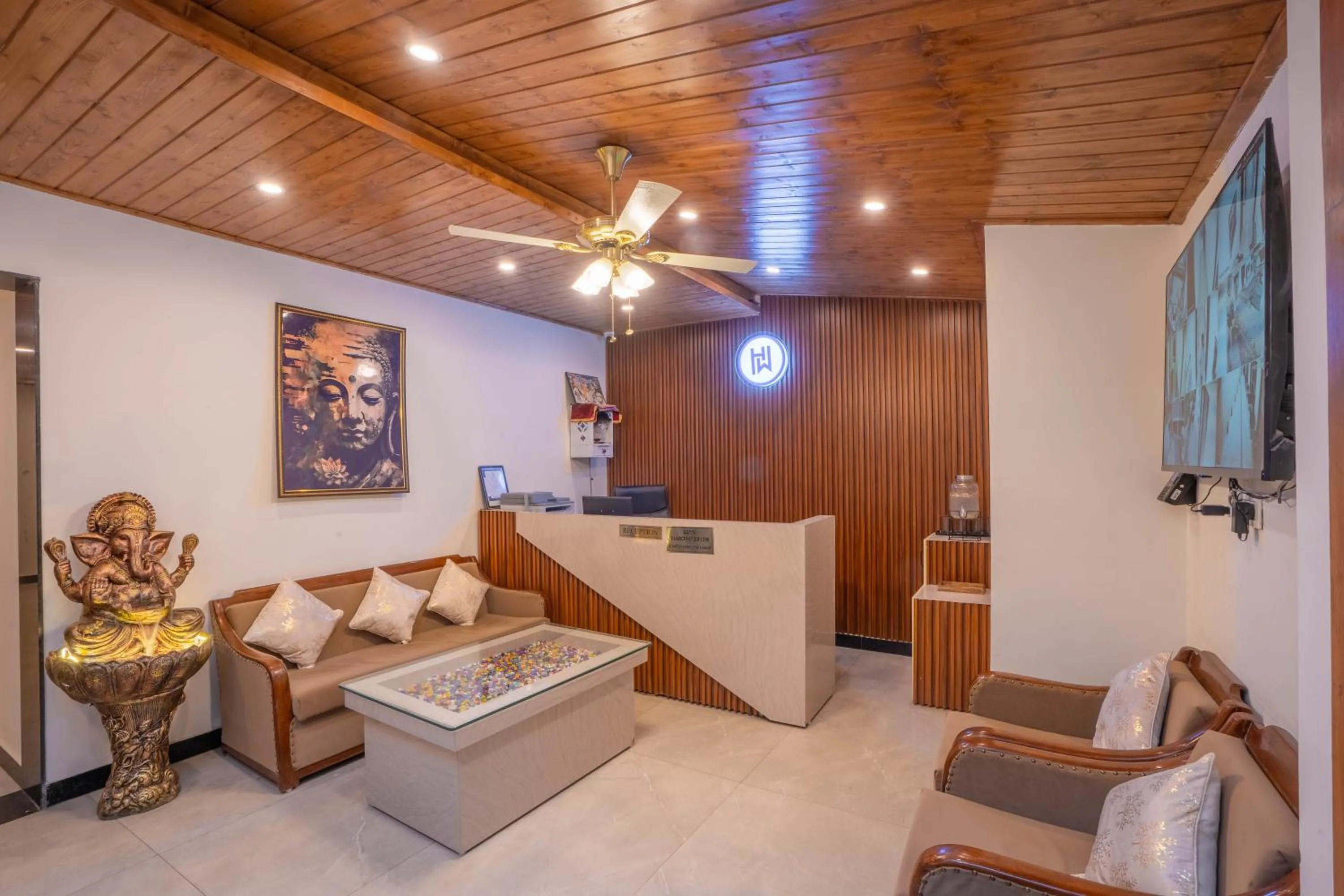 Lobby or reception in Perfectstayz Premium Westend at Mall Road