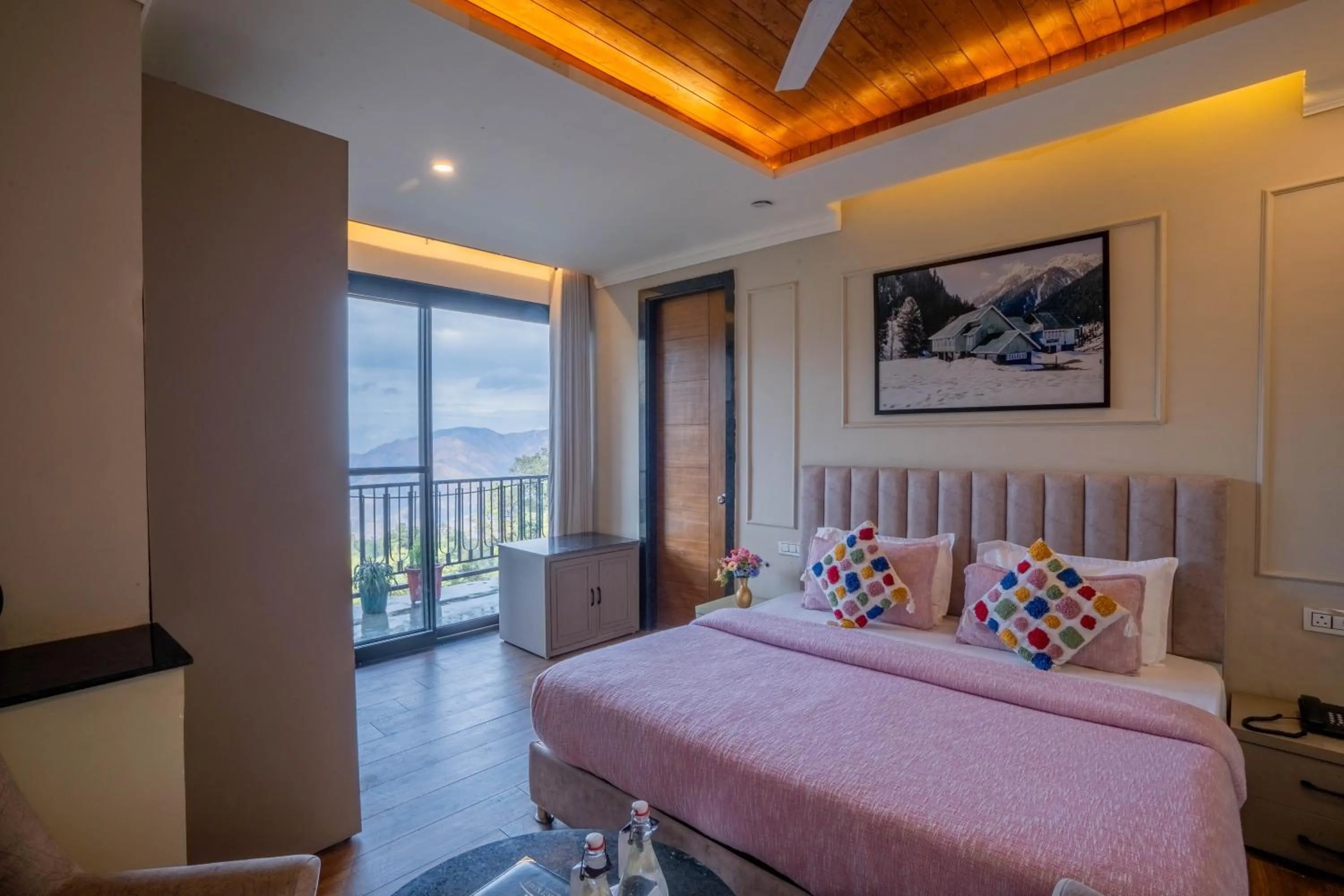 Bed in Perfectstayz Premium Westend at Mall Road