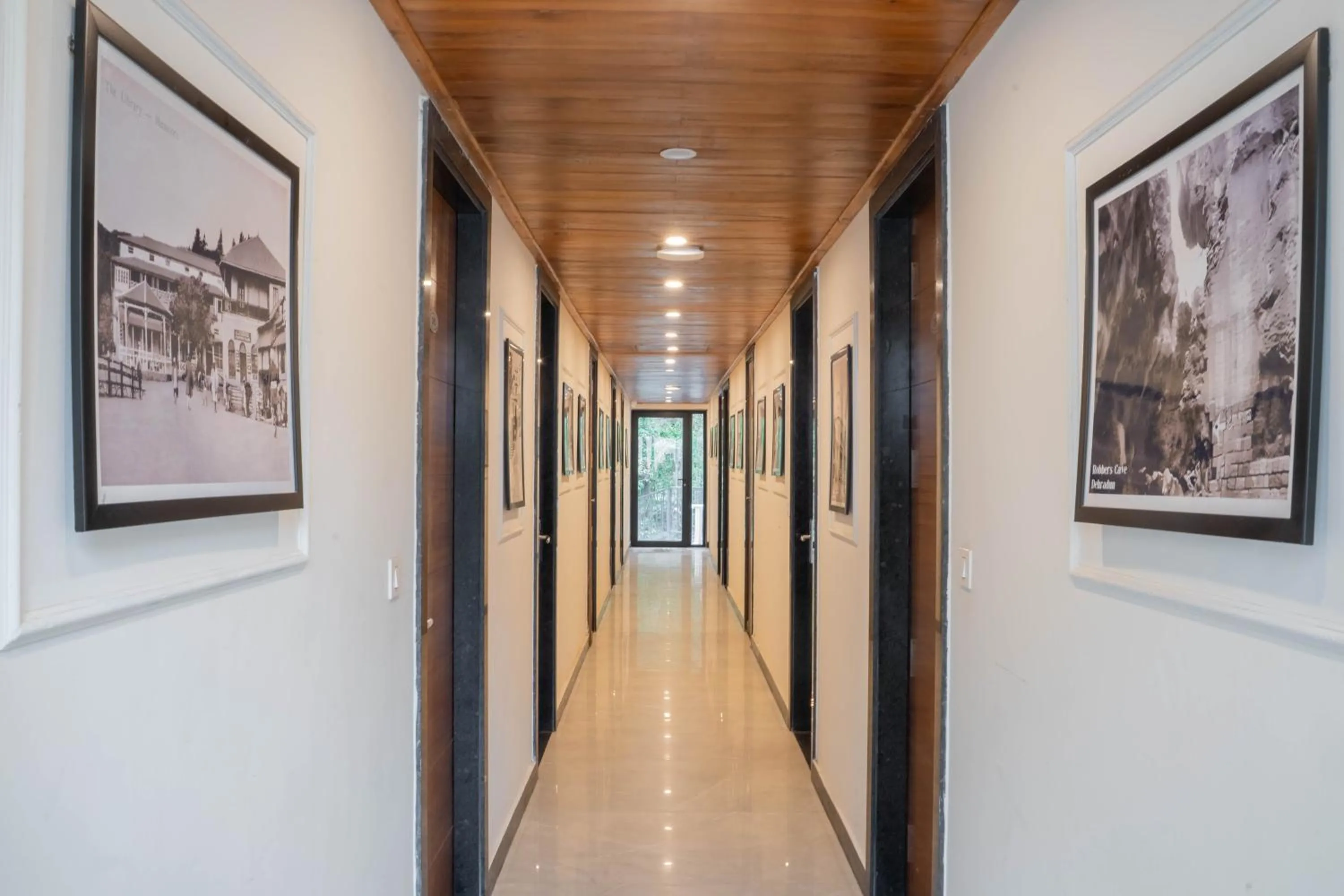 Lobby or reception in Perfectstayz Premium Westend at Mall Road