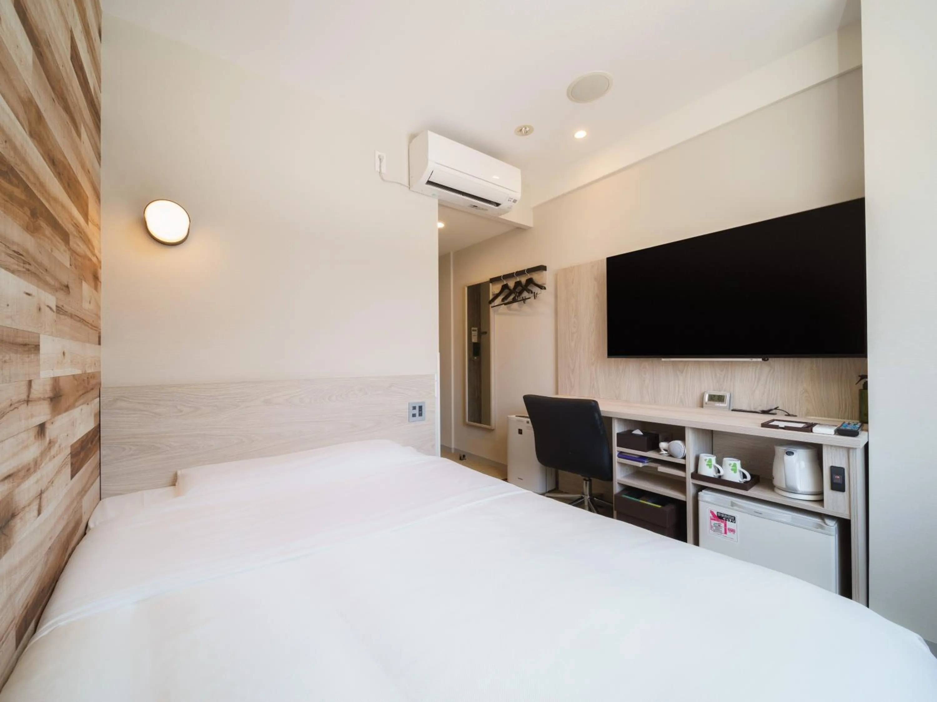 Bed in Super Hotel Shinagawa Aomono-Yokocho