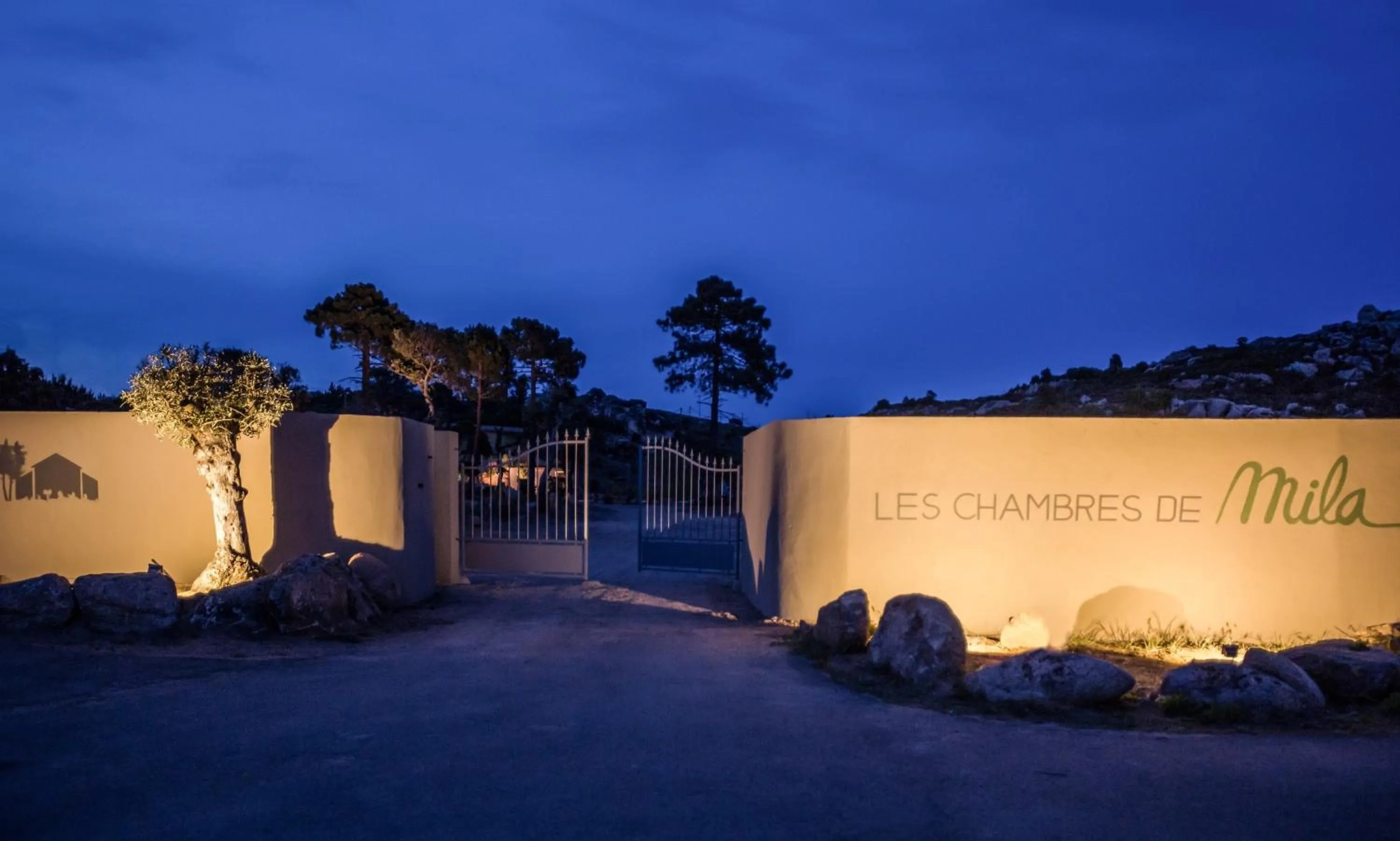 Facade/entrance in Hotel Les Chambres de Mila Bonifacio