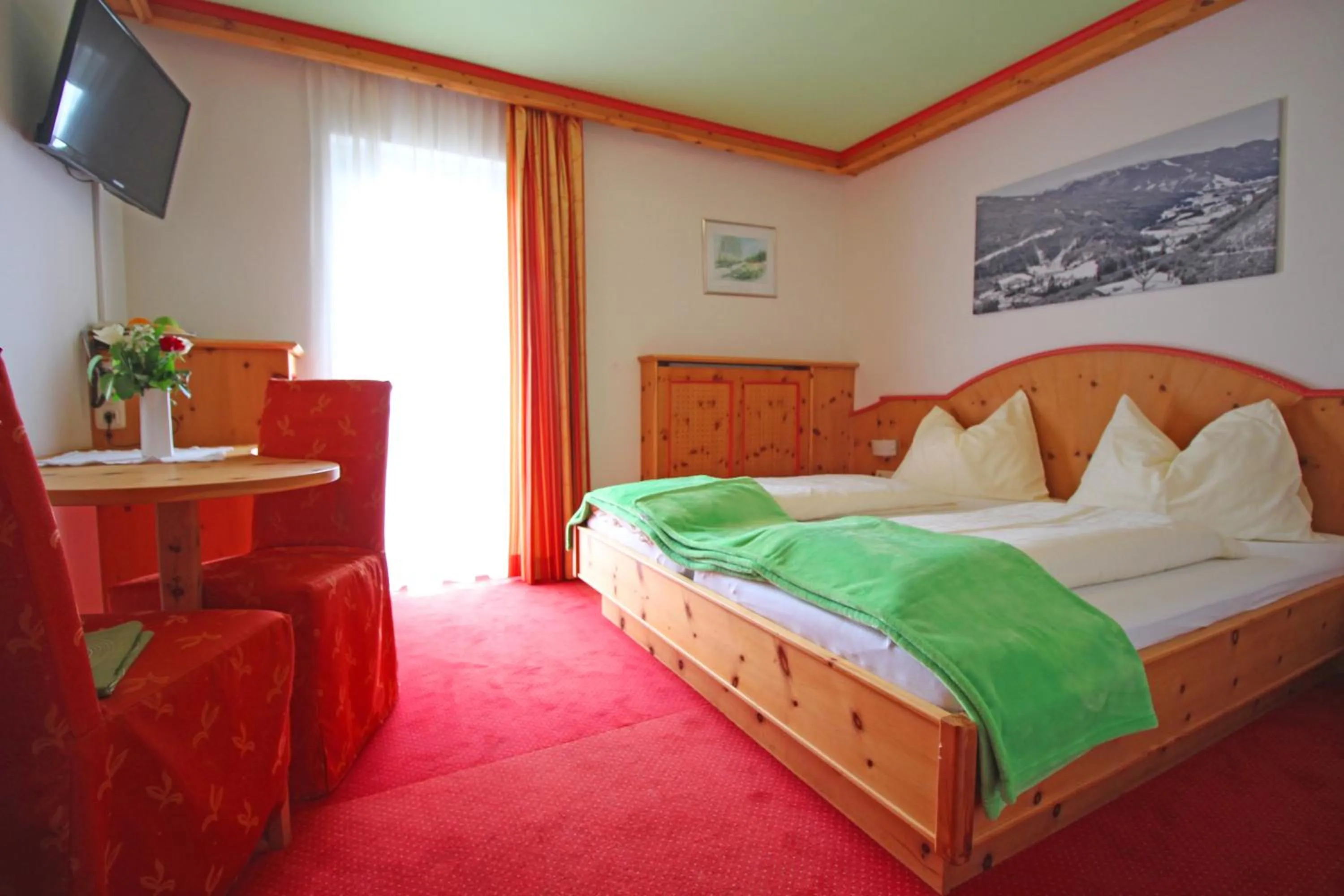 Photo of the whole room, Bed in Hotel Käferhube