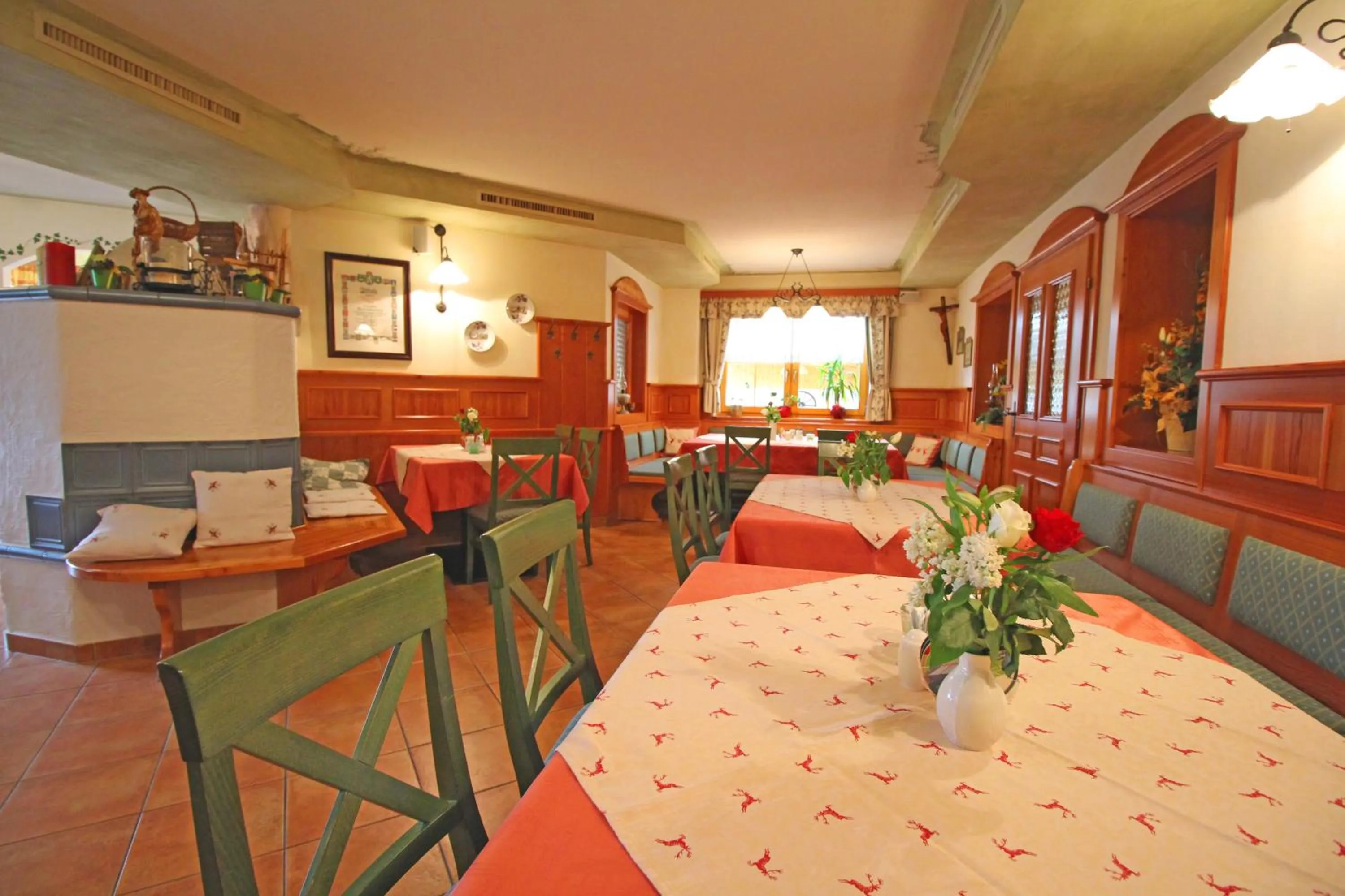 Restaurant/places to eat in Hotel Käferhube