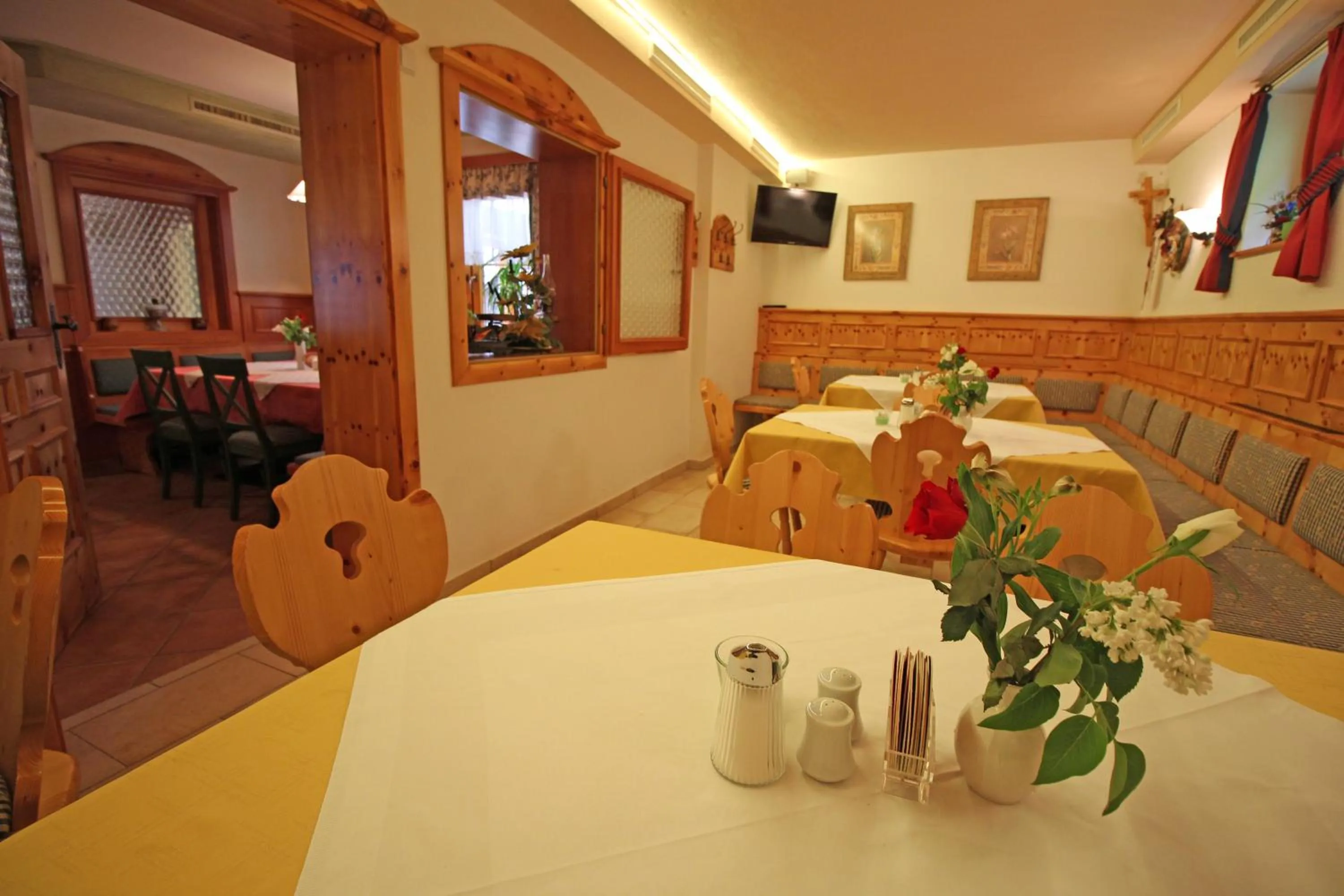 Restaurant/places to eat in Hotel Käferhube