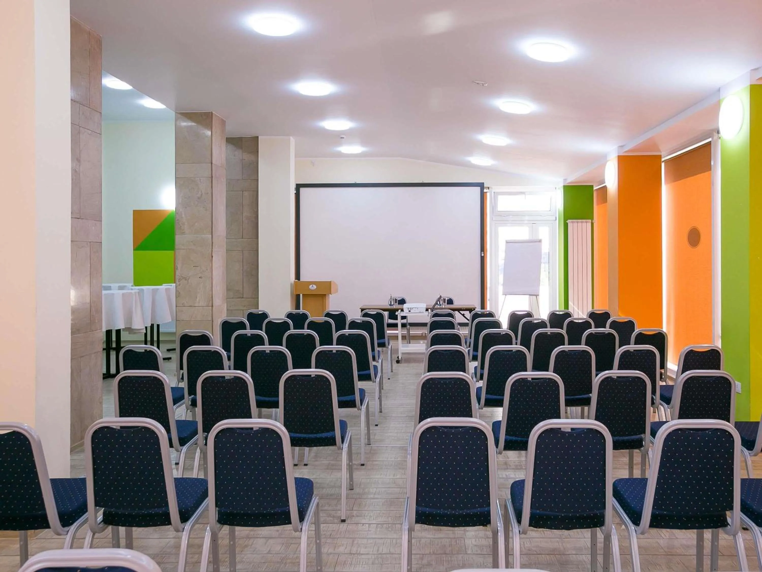 Meeting/conference room in ibis Styles Dunarea Galati