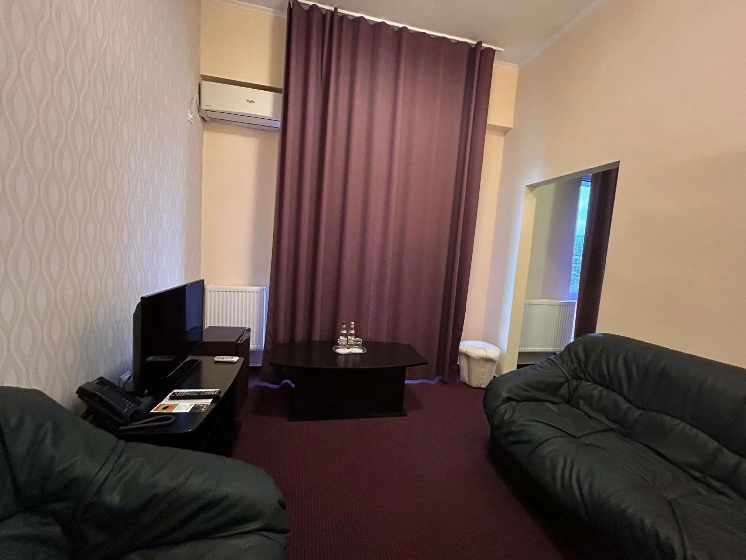 Bedroom in ibis Styles Dunarea Galati