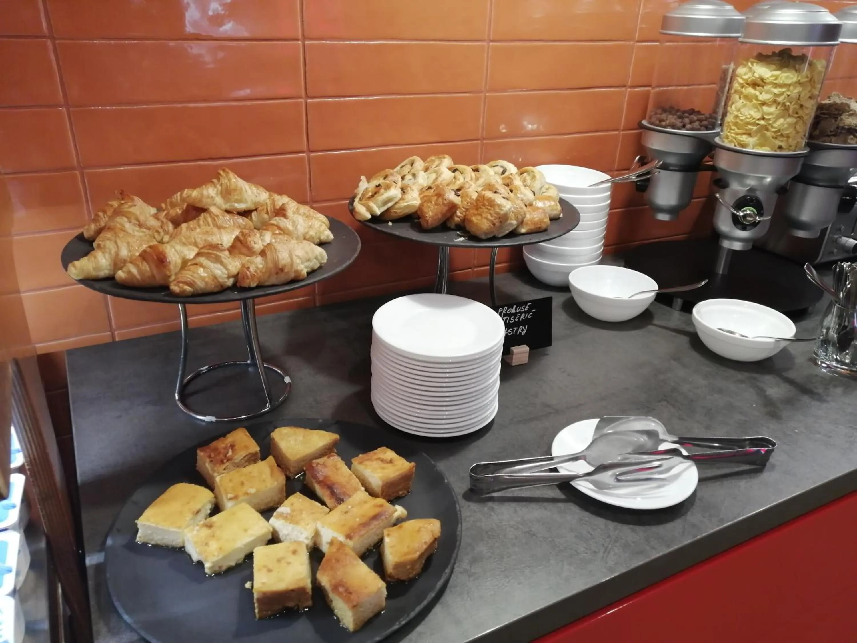 Breakfast in ibis Styles Dunarea Galati