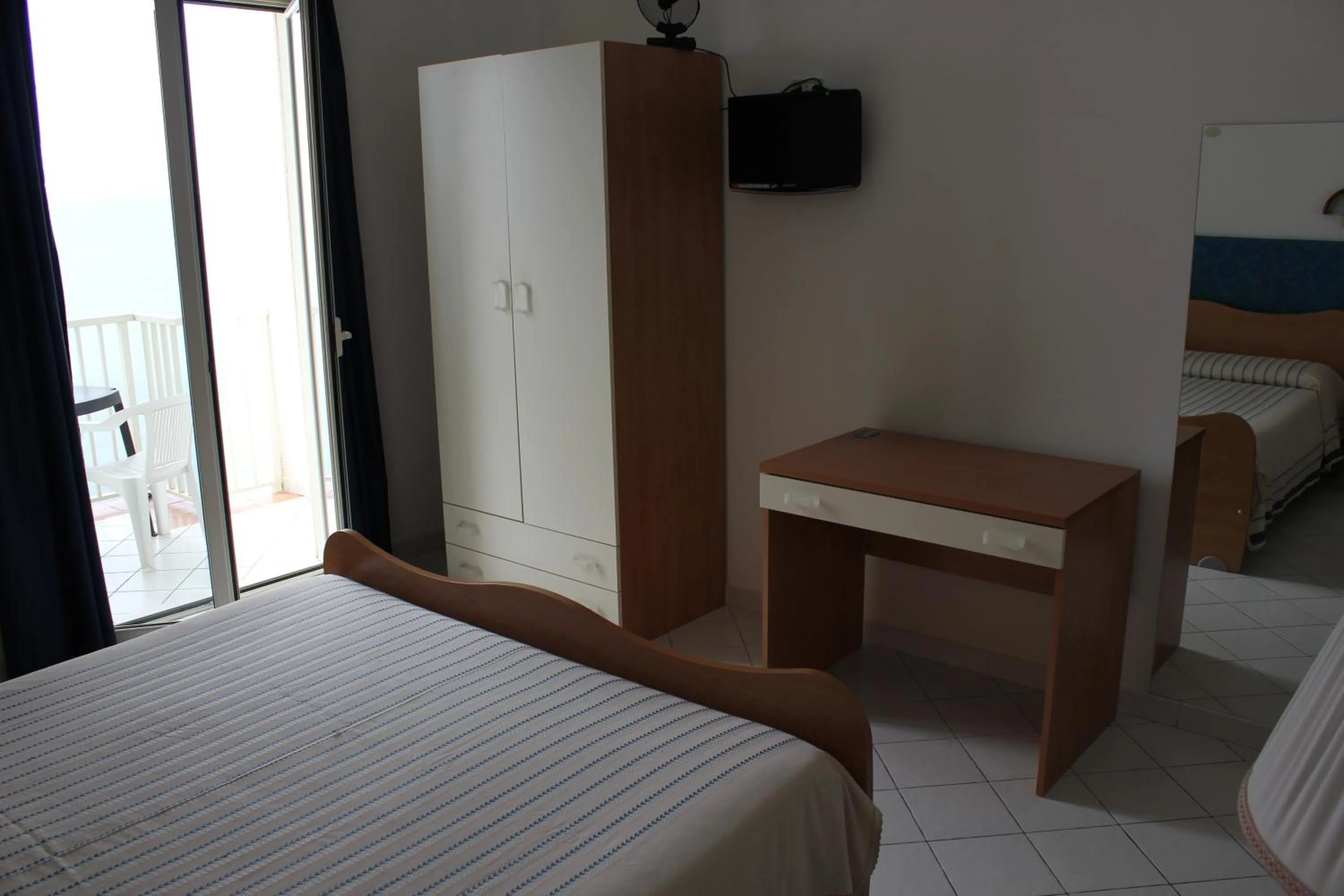 Bed in Hotel Ristorante Mareblu