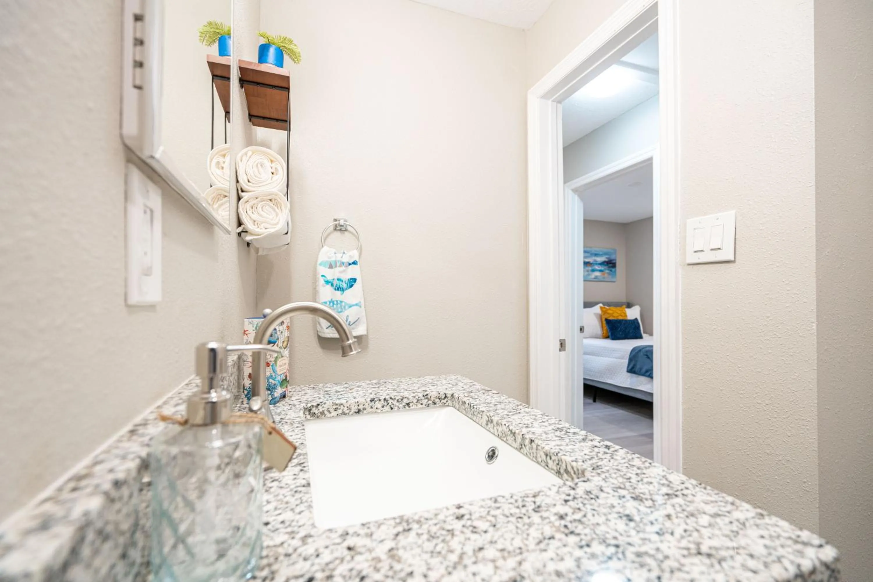 UNIVERSITY SERENITY SUITES