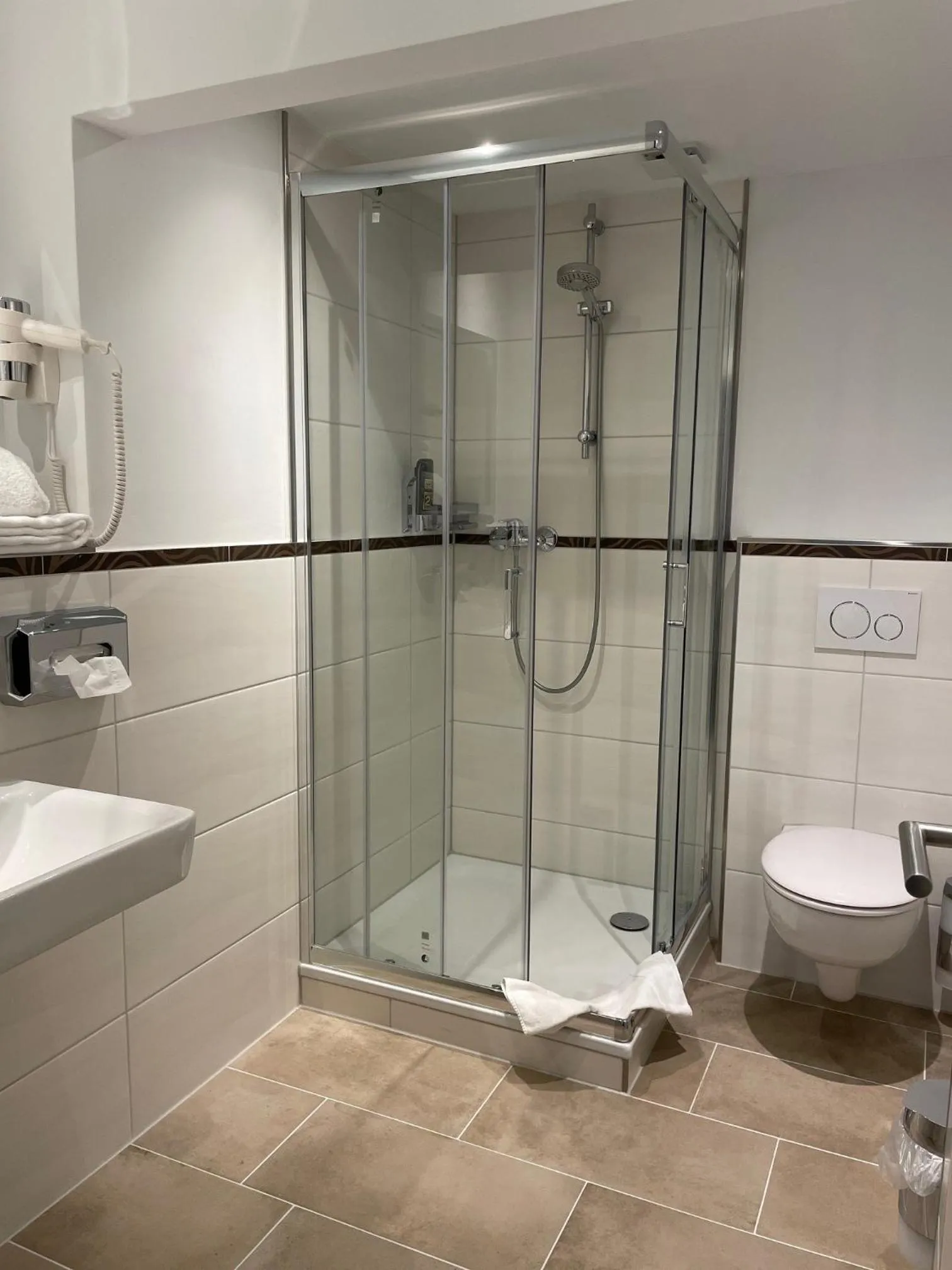 Shower in Hotel Harburger Hof