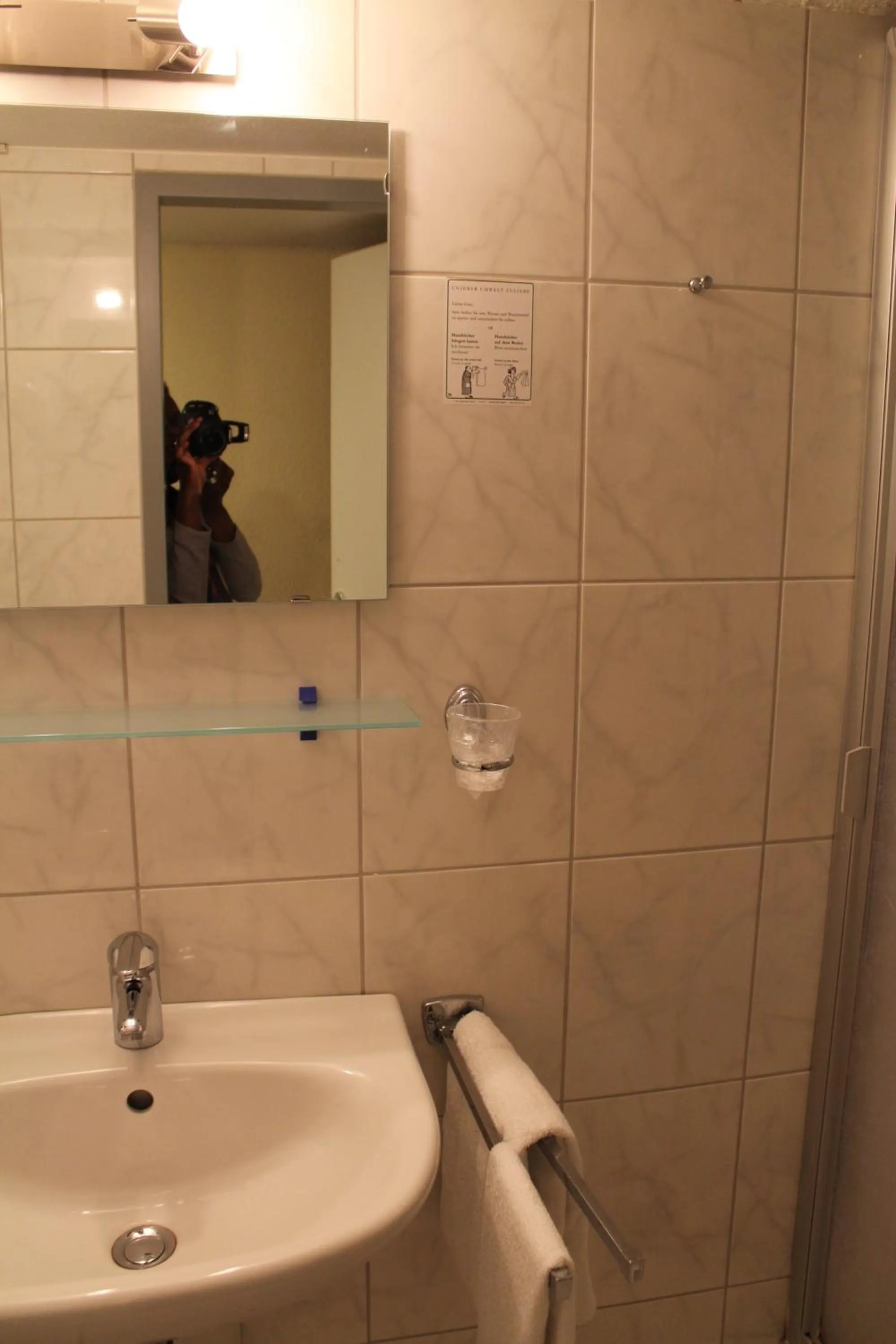 Bathroom in Hotel Harburger Hof