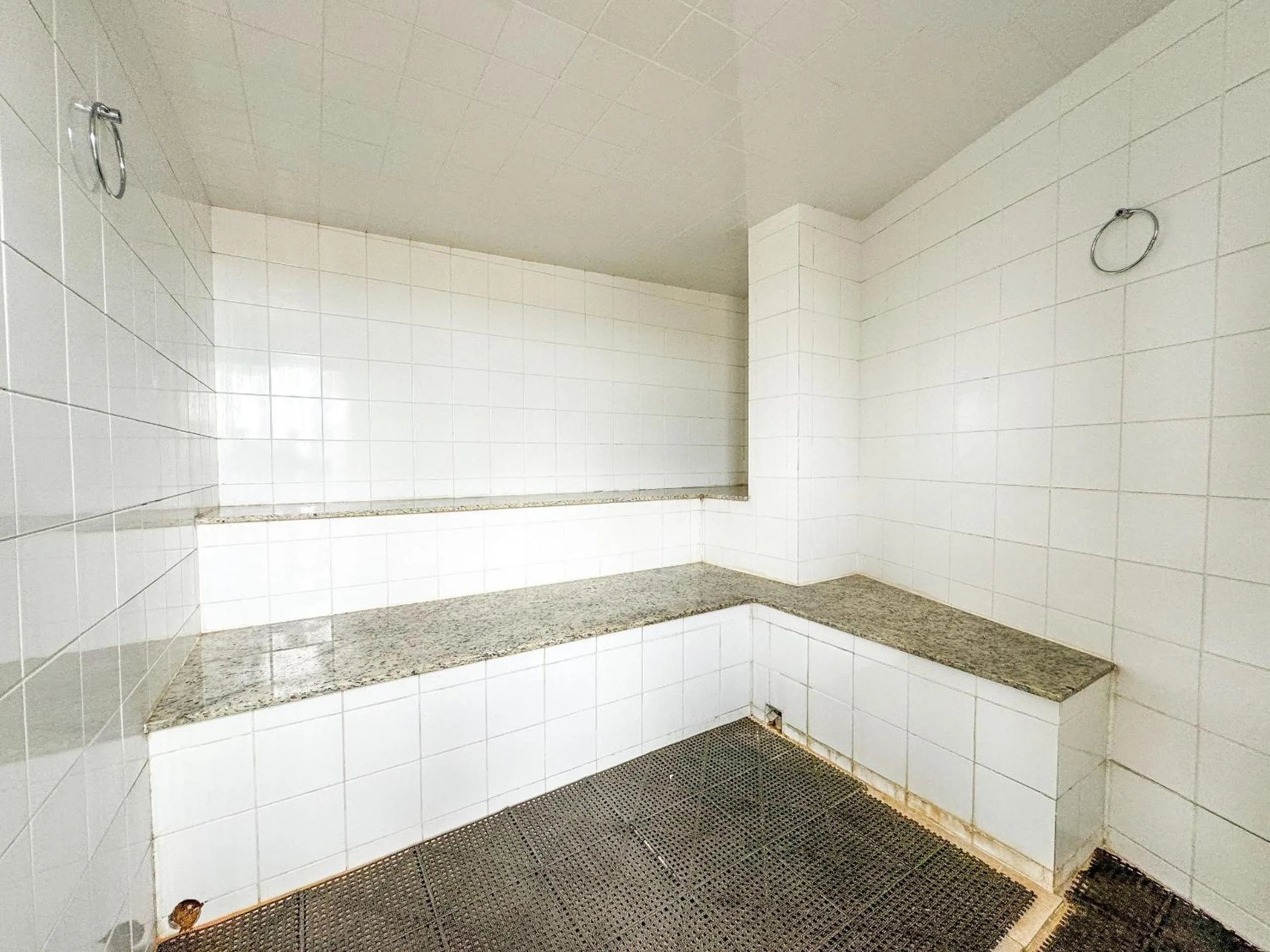 Sauna in Ao lado do Metrô e Shopping (1Qto)