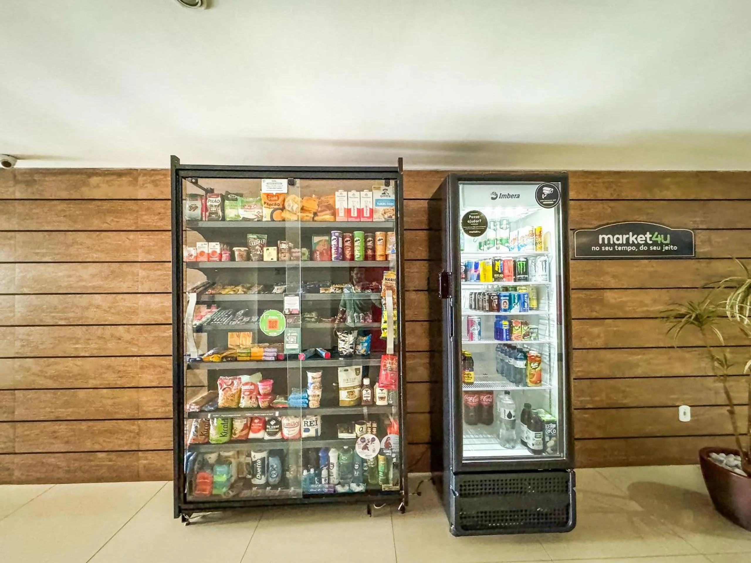 Shopping Area in Ao lado do Metrô e Shopping (1Qto)