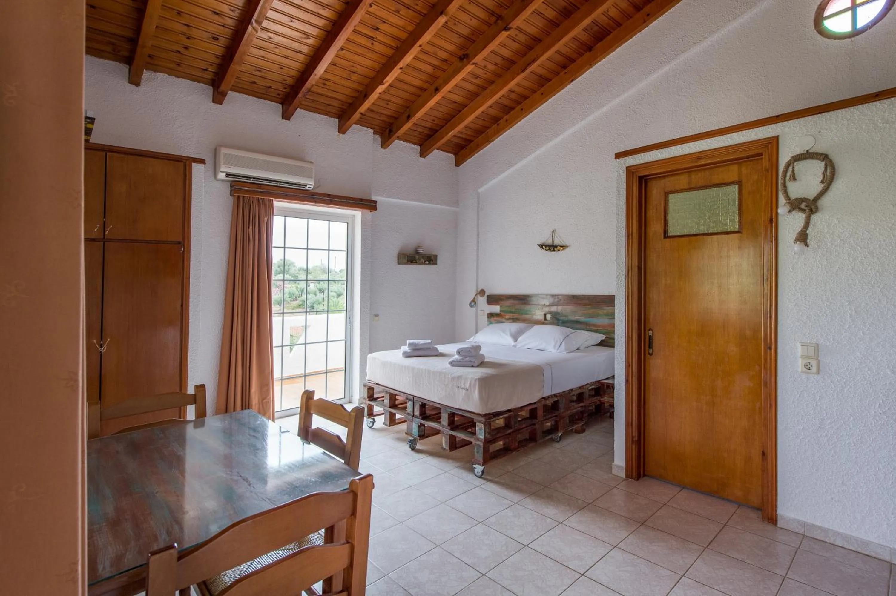 Balcony/Terrace, Bed in Koroni Village