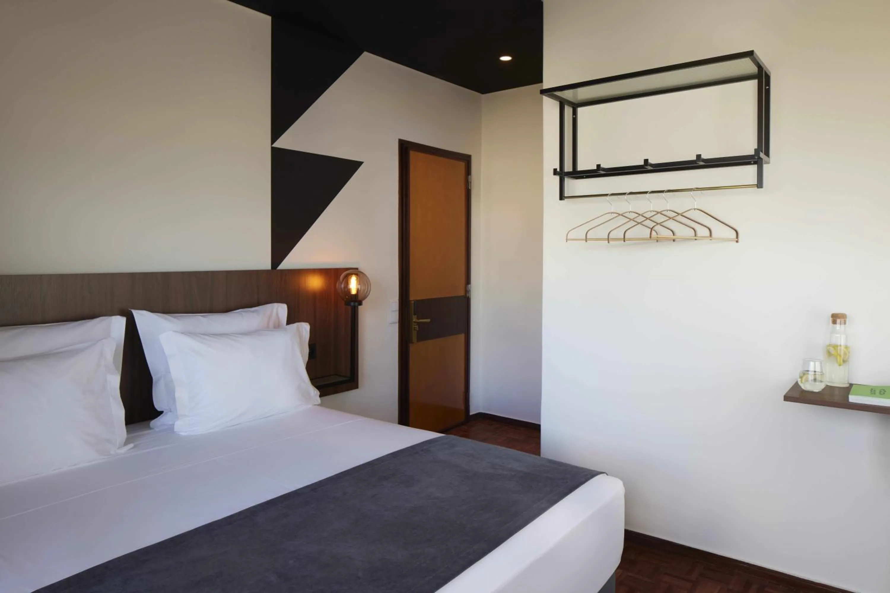 Alto House Faro, AL de Assinatura Modernista