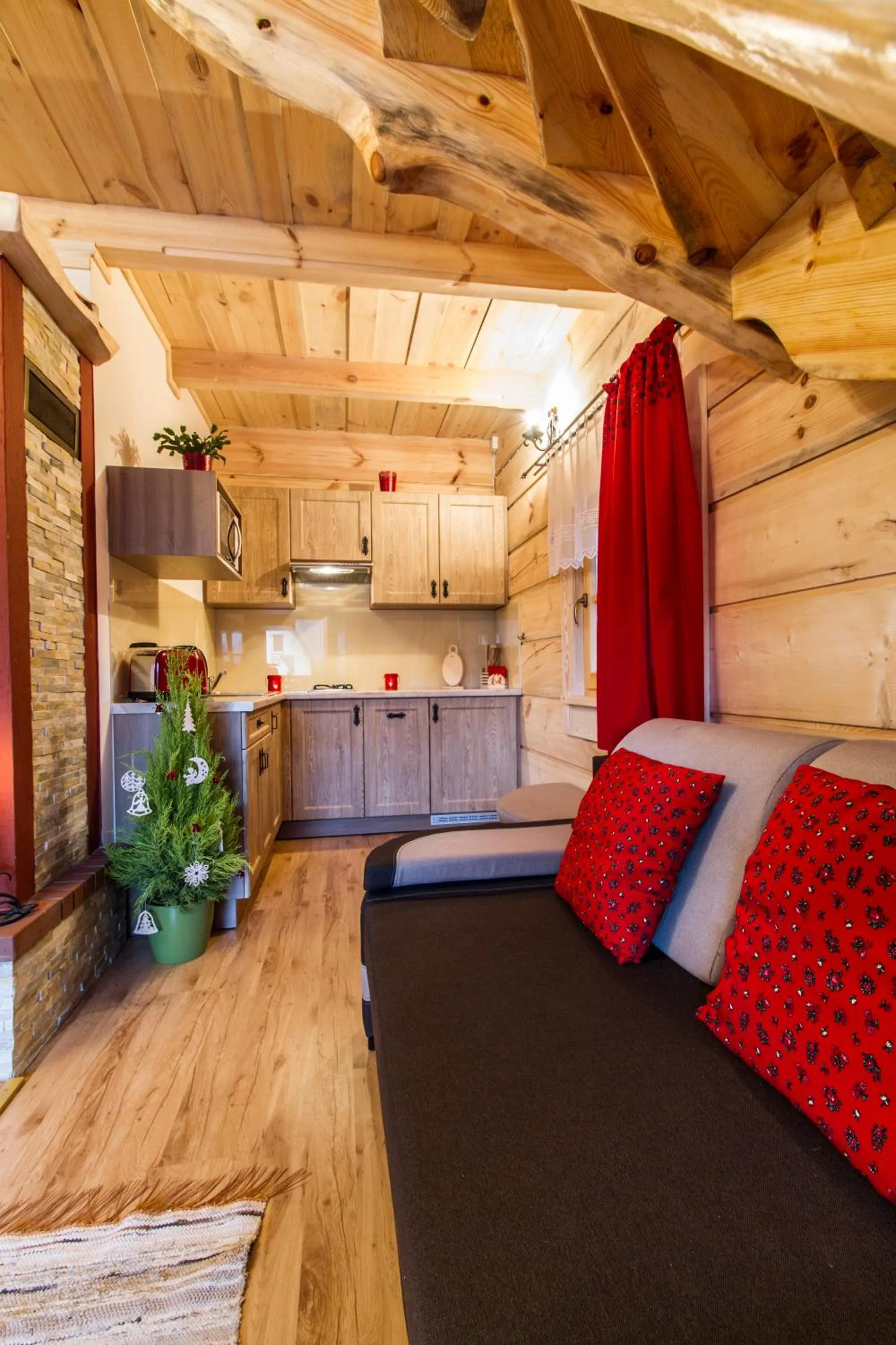 Kitchen or kitchenette in Domki drewniane Szarotka Górska