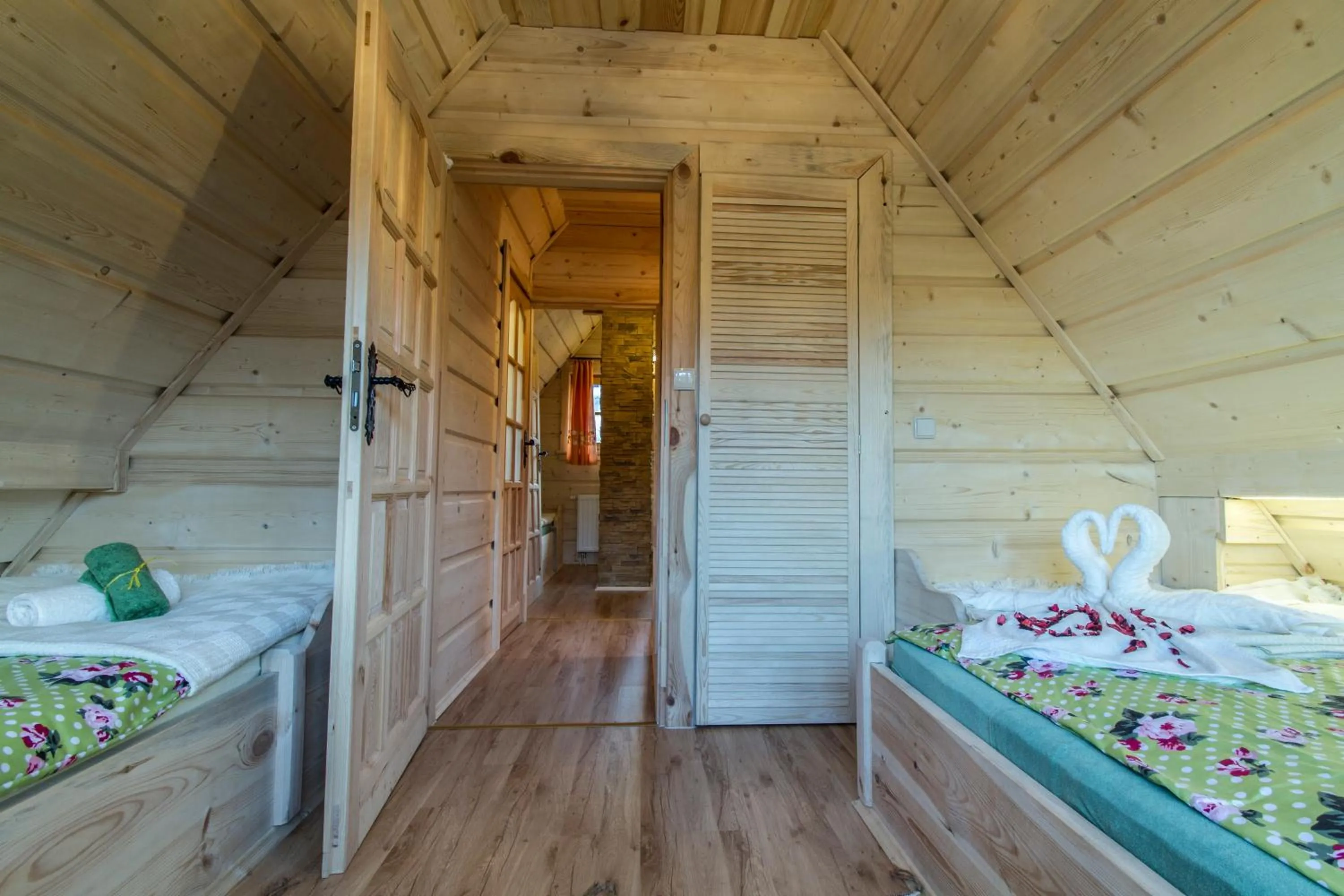 Bed in Domki drewniane Szarotka Górska