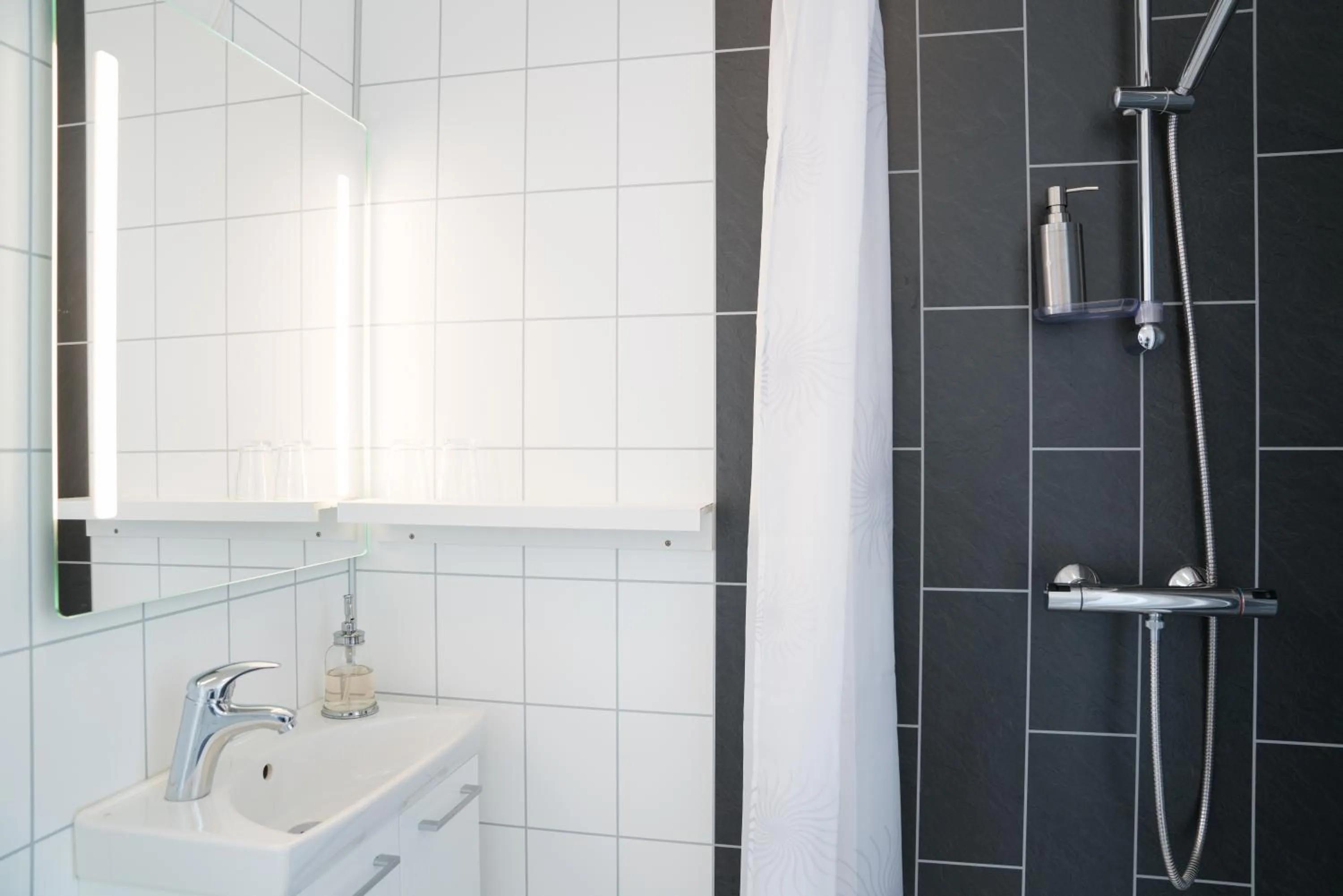 Bathroom in Hotel West