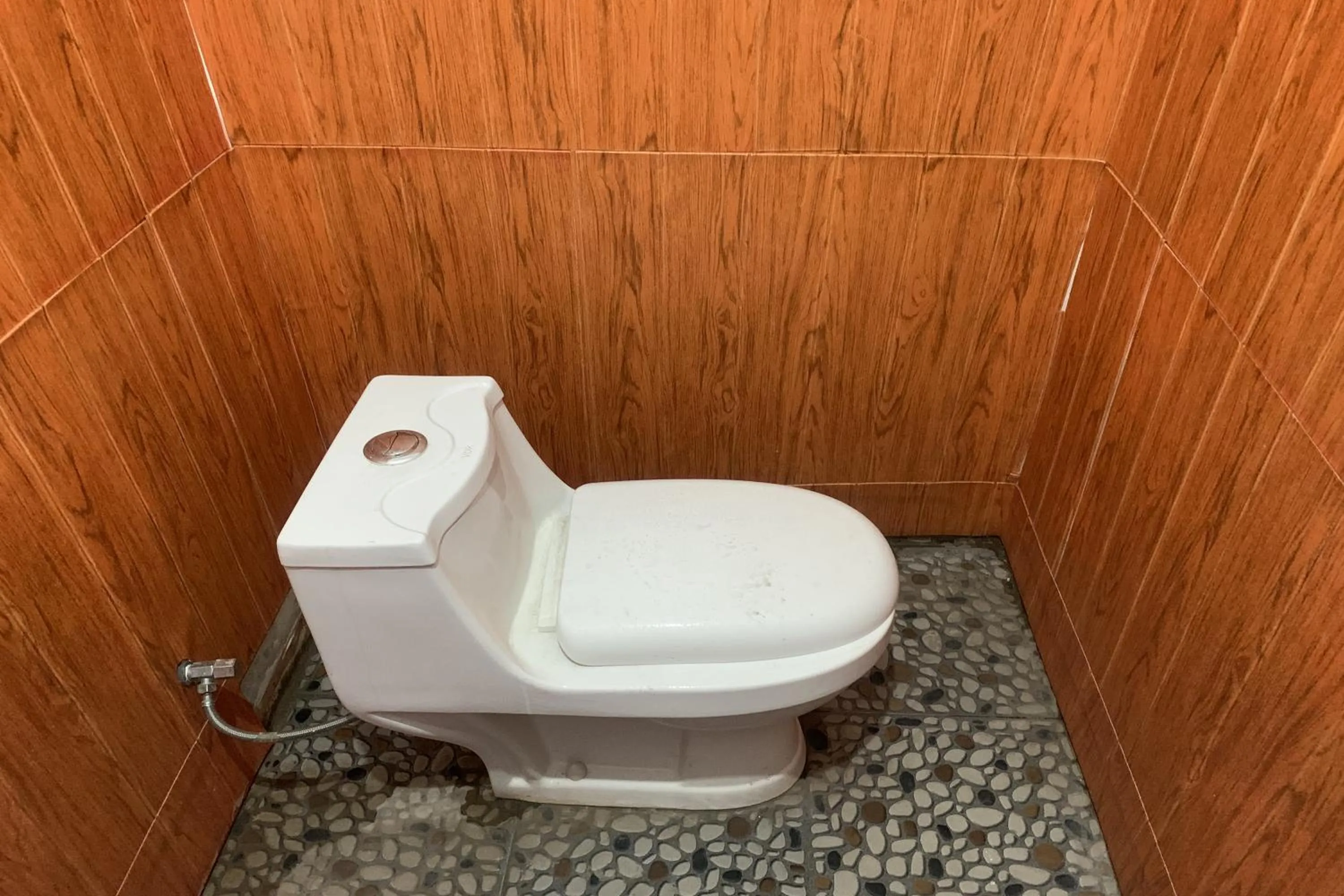 Toilet in Mozza guest house
