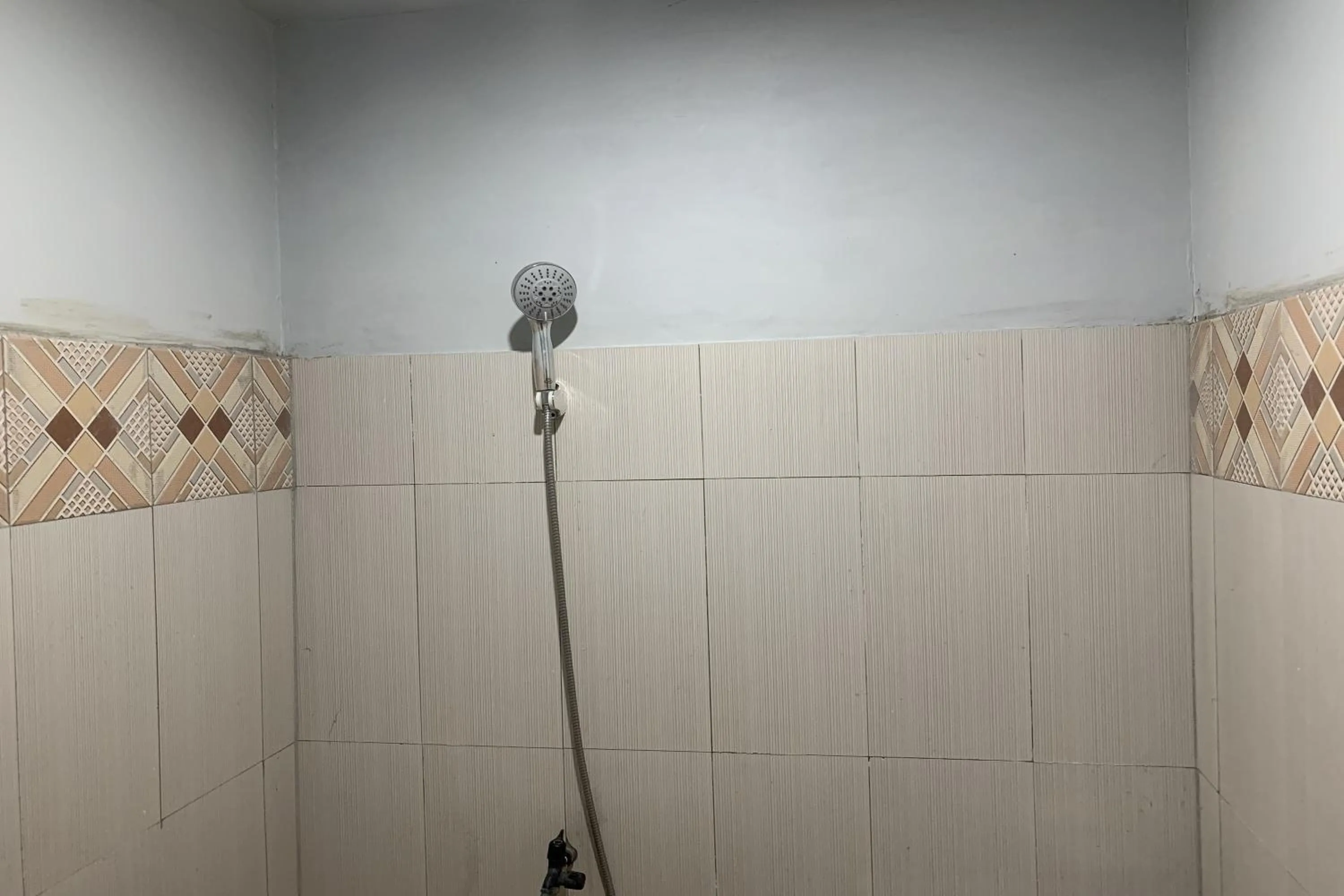 Shower in Mozza guest house
