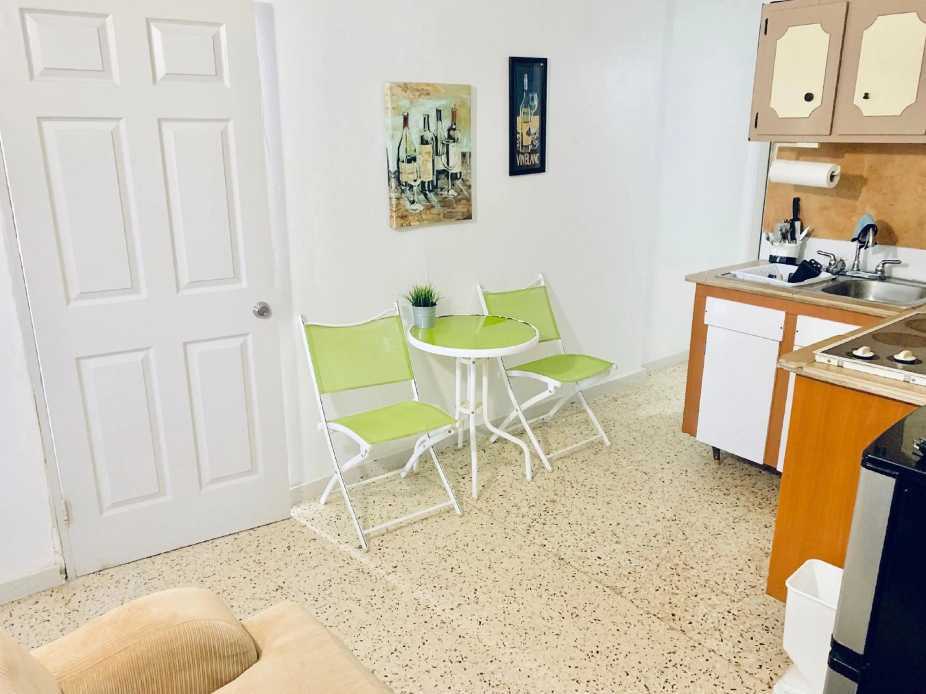 Kitchen or kitchenette in Atenas City Inn