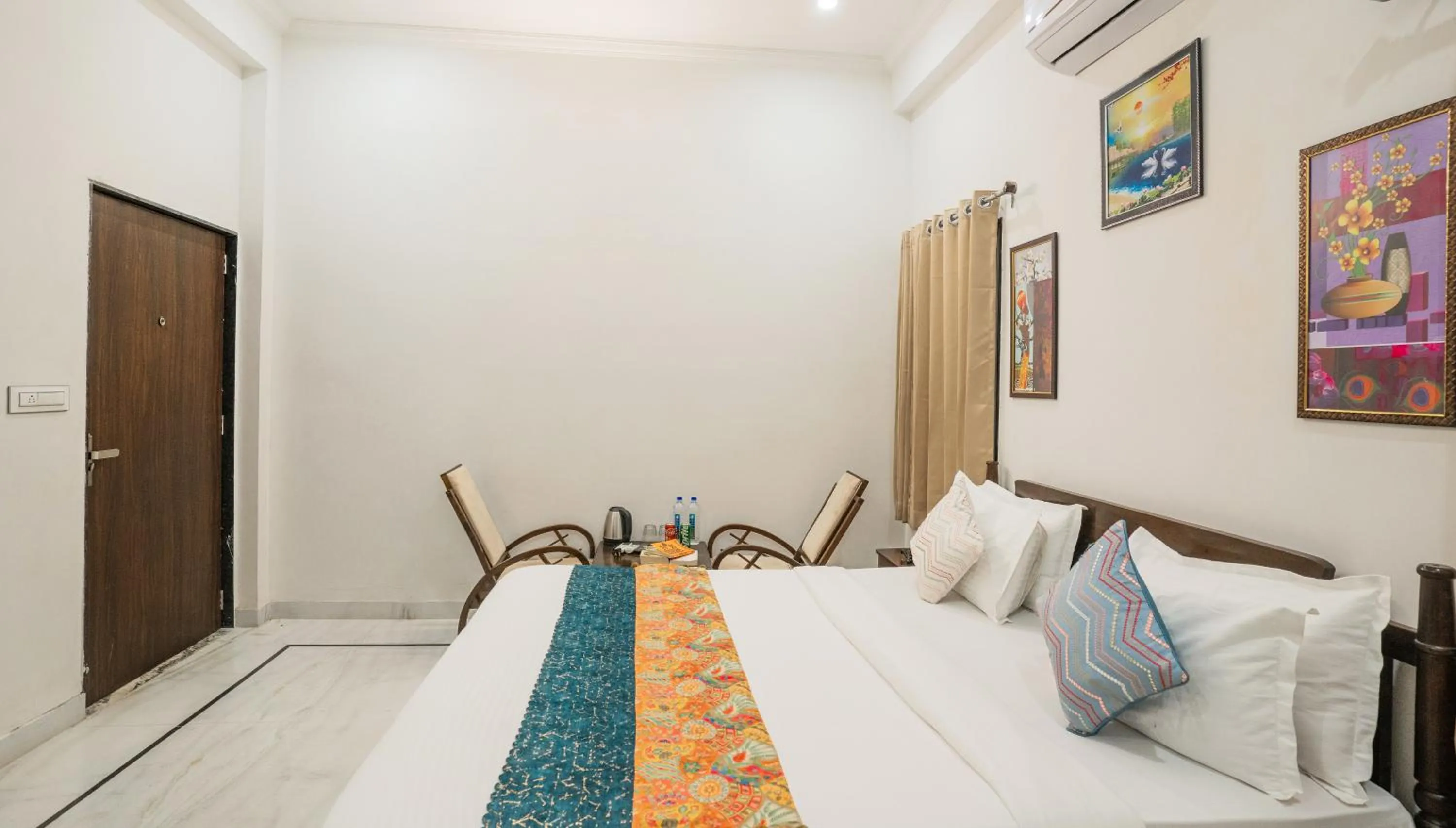 Bed in Villa Tha Gadh Bansiya