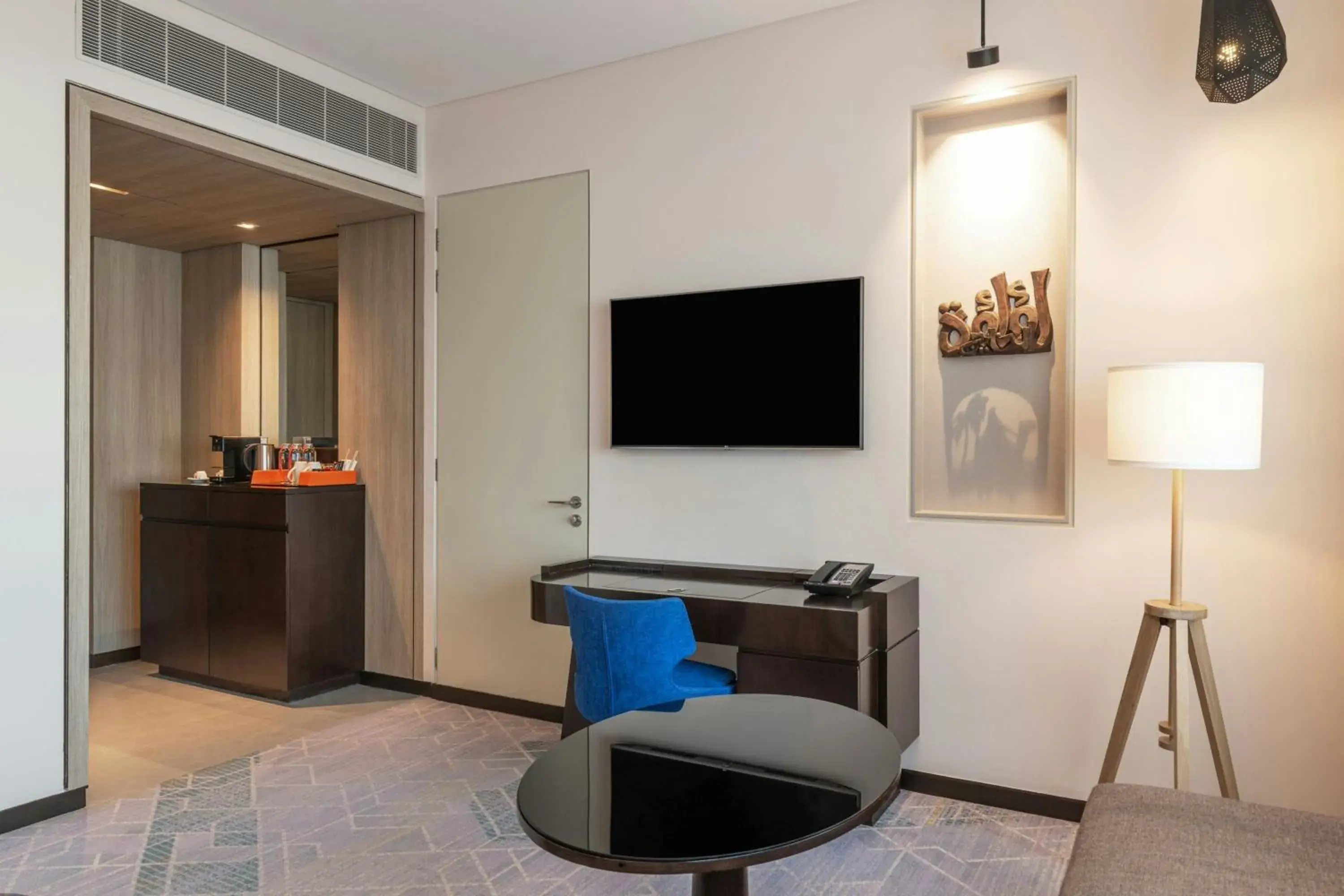 Junior Suite, 1 Bedroom Suite, 1 King in Le Meridien City Centre Bahrain Junior Suite, 1 Bedroom Suite, 1 King in Le Meridien City Centre Bahrain