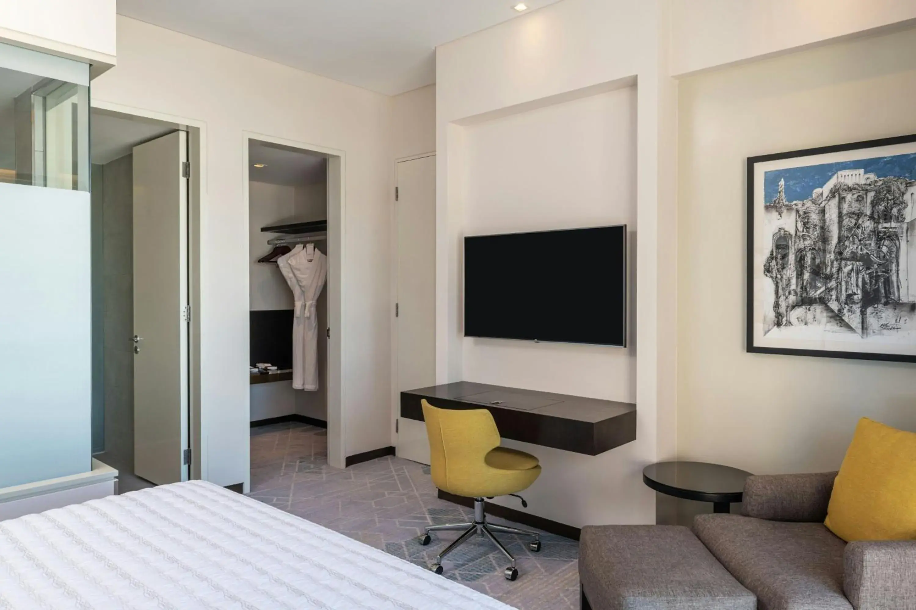 Oriental Suite, 1 Bedroom Suite, 1 King in Le Meridien City Centre Bahrain Oriental Suite, 1 Bedroom Suite, 1 King in Le Meridien City Centre Bahrain