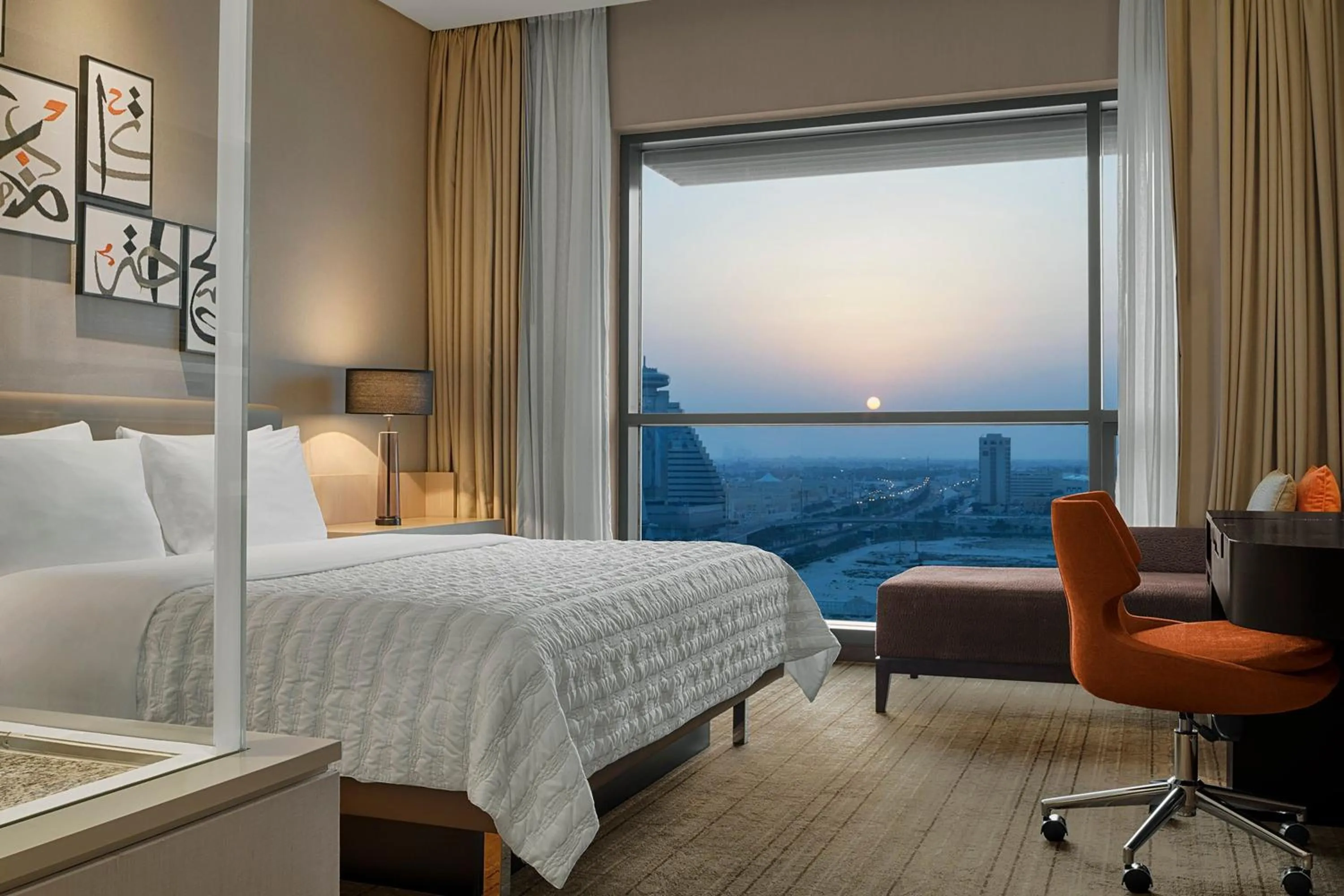 Club King Room, Club lounge access, Guest room, 1 King in Le Méridien City Centre Bahrain