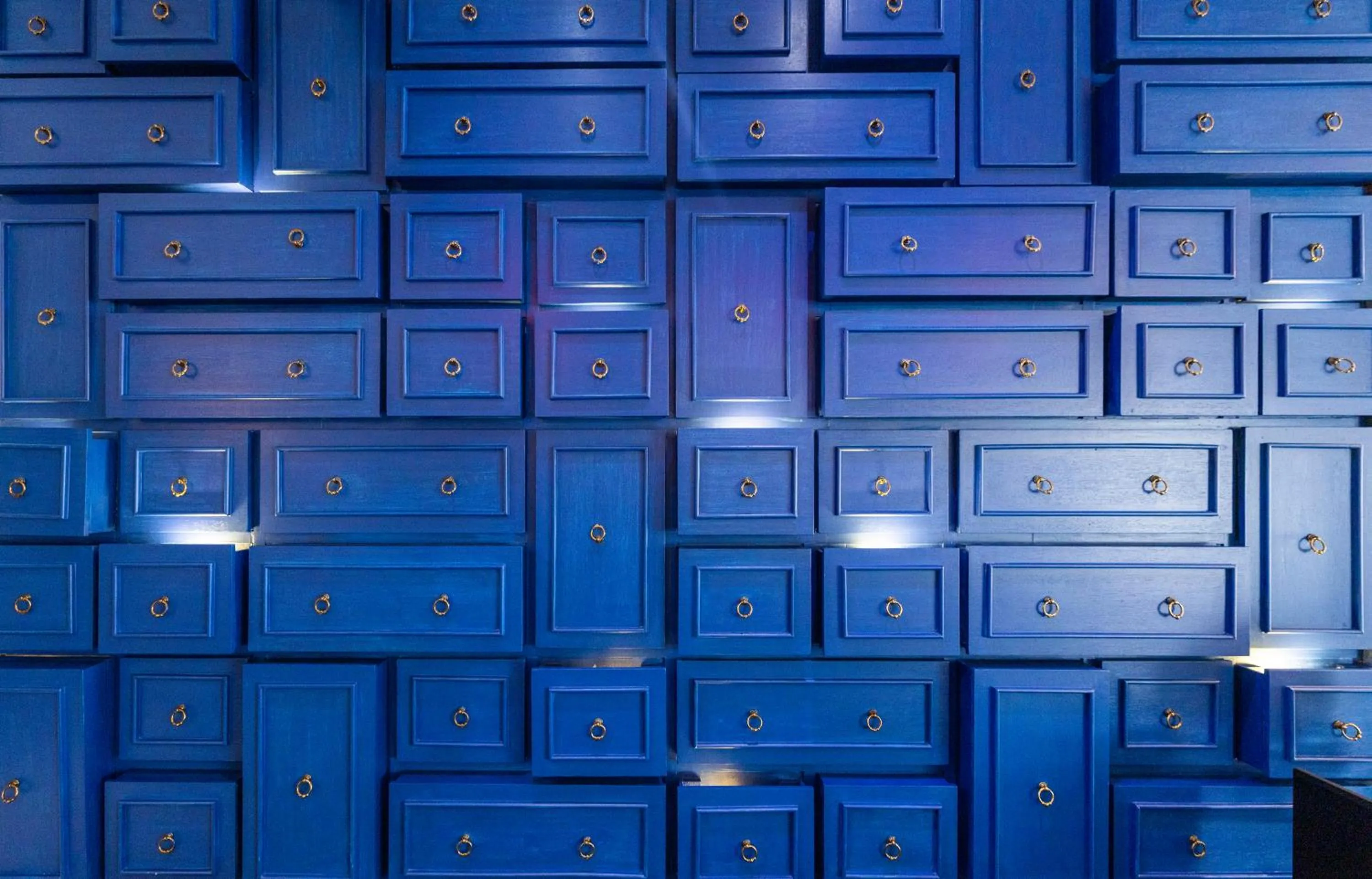 Decorative detail in Marco Polo Phuket Poshtel & Bistro